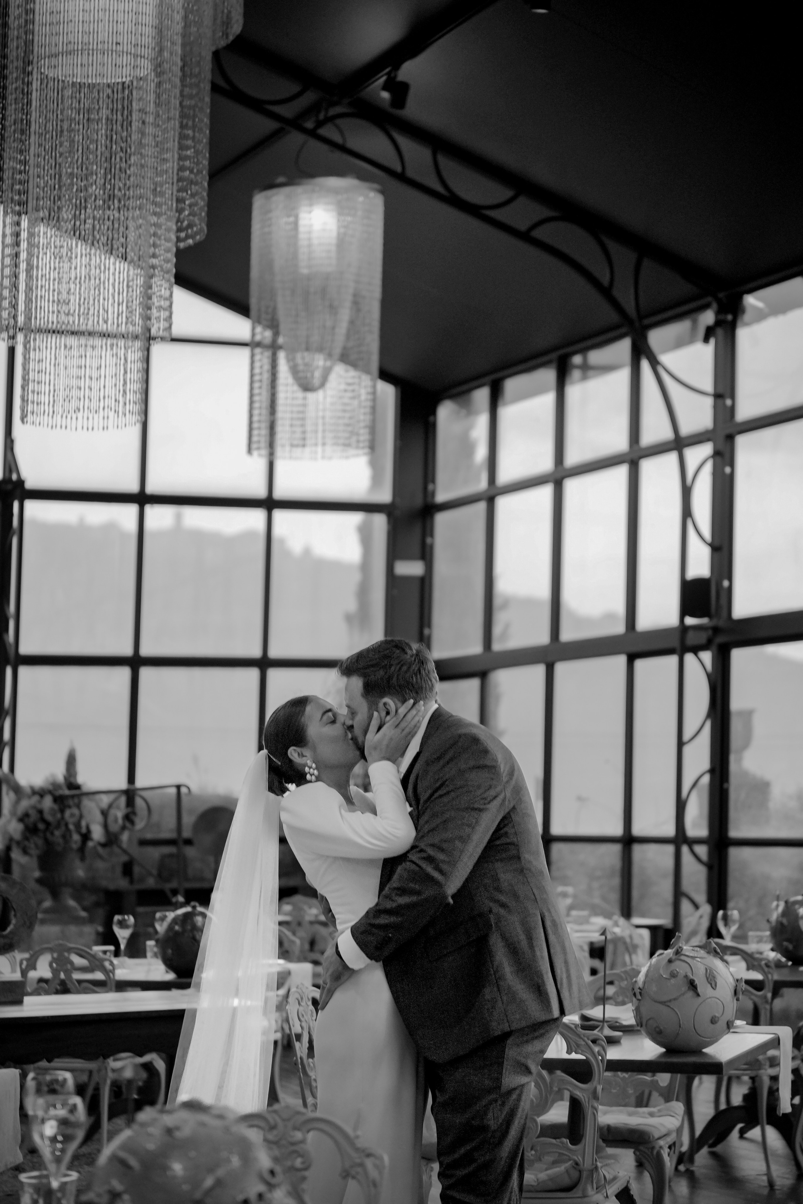 Elopment in Cortona. Villa Falconiere. Wedding Photographer in Italy