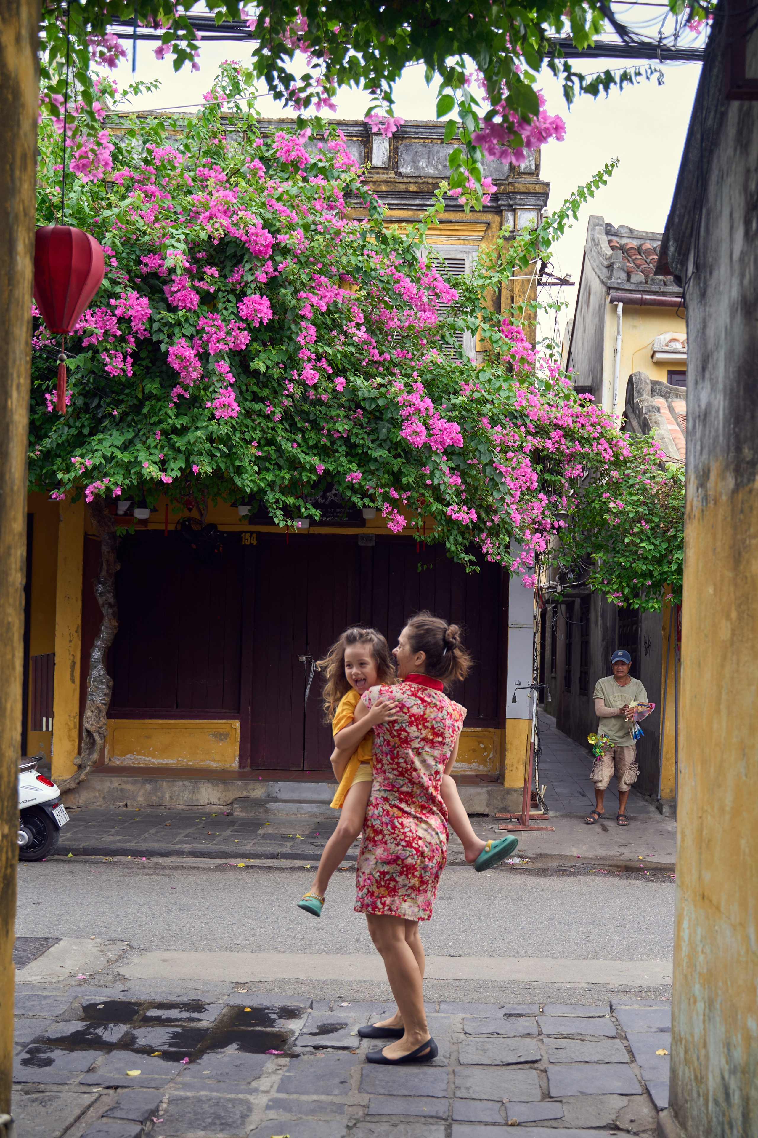 Family Photography in Hoi An | Natural & Candid Moments. Photographer in Hoi An — Veronika Guzenko. Natural photoshoots for couples, families and solo travelers. Book your shoot today