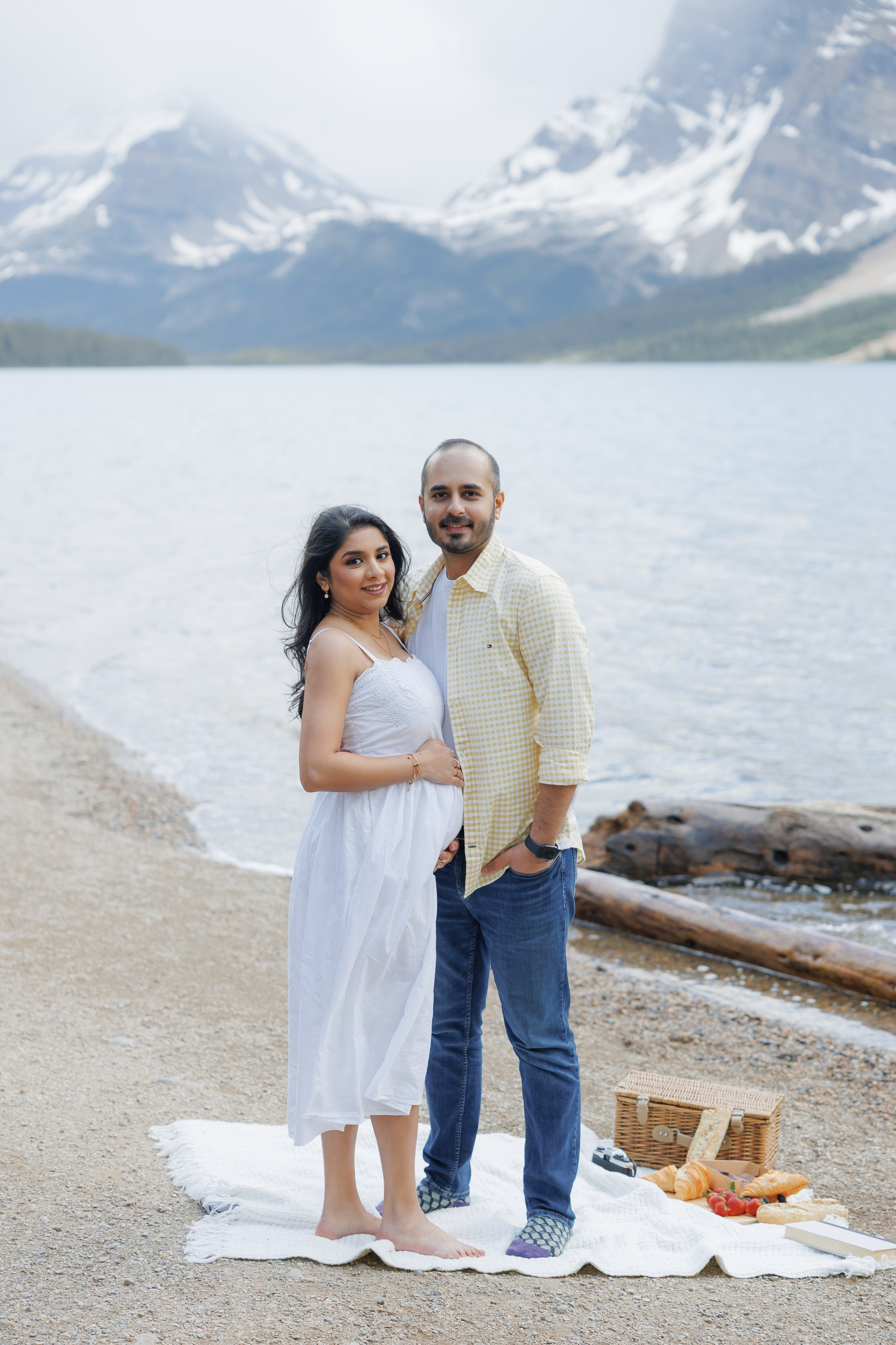 Mountain maternity shoot. Home