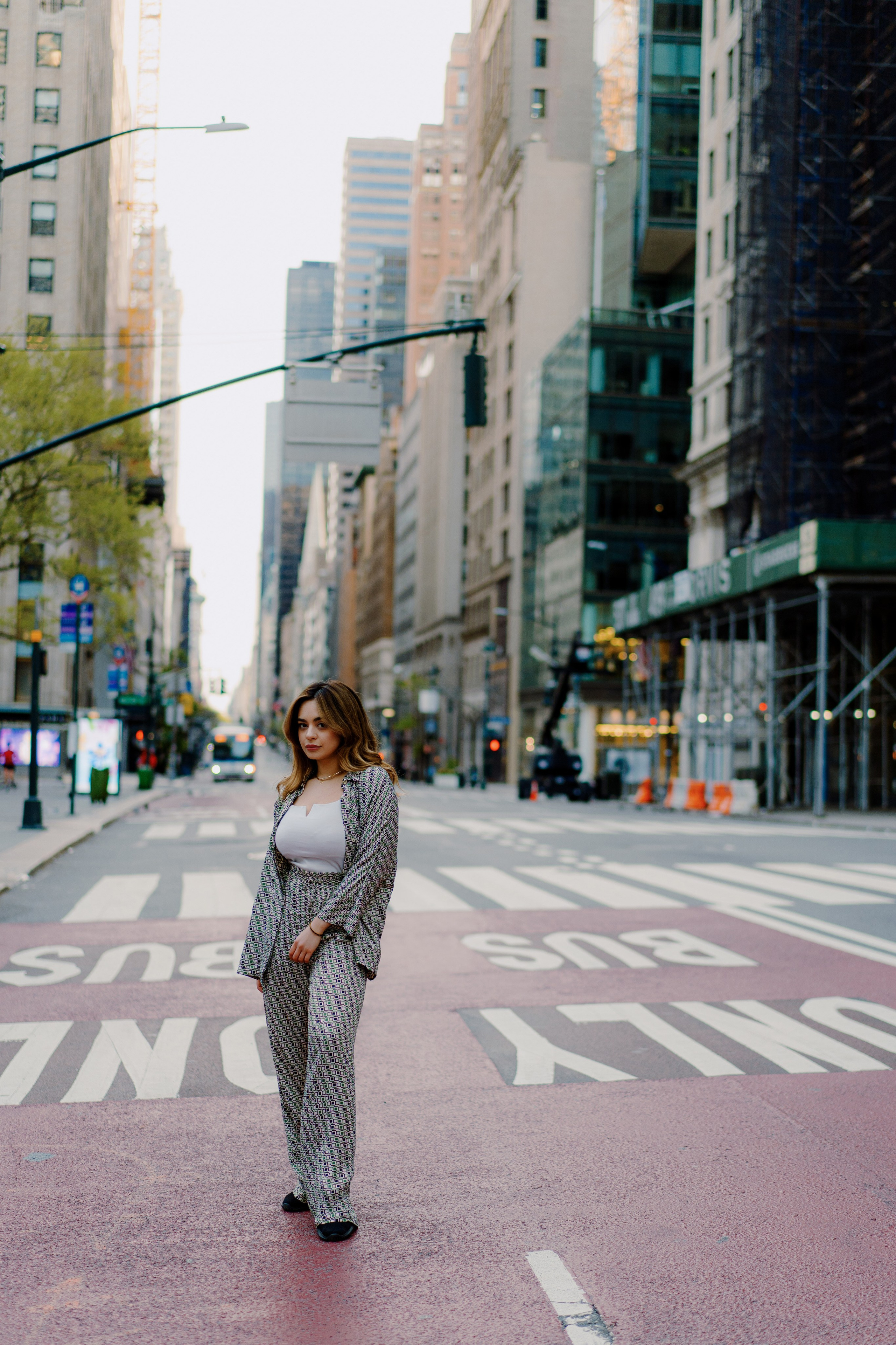 5th Avenue & Bryant Park Photography Sessions | NYC Portrait Location Guide. Videographer and photographer in New York // MAKAROV.VIDEO