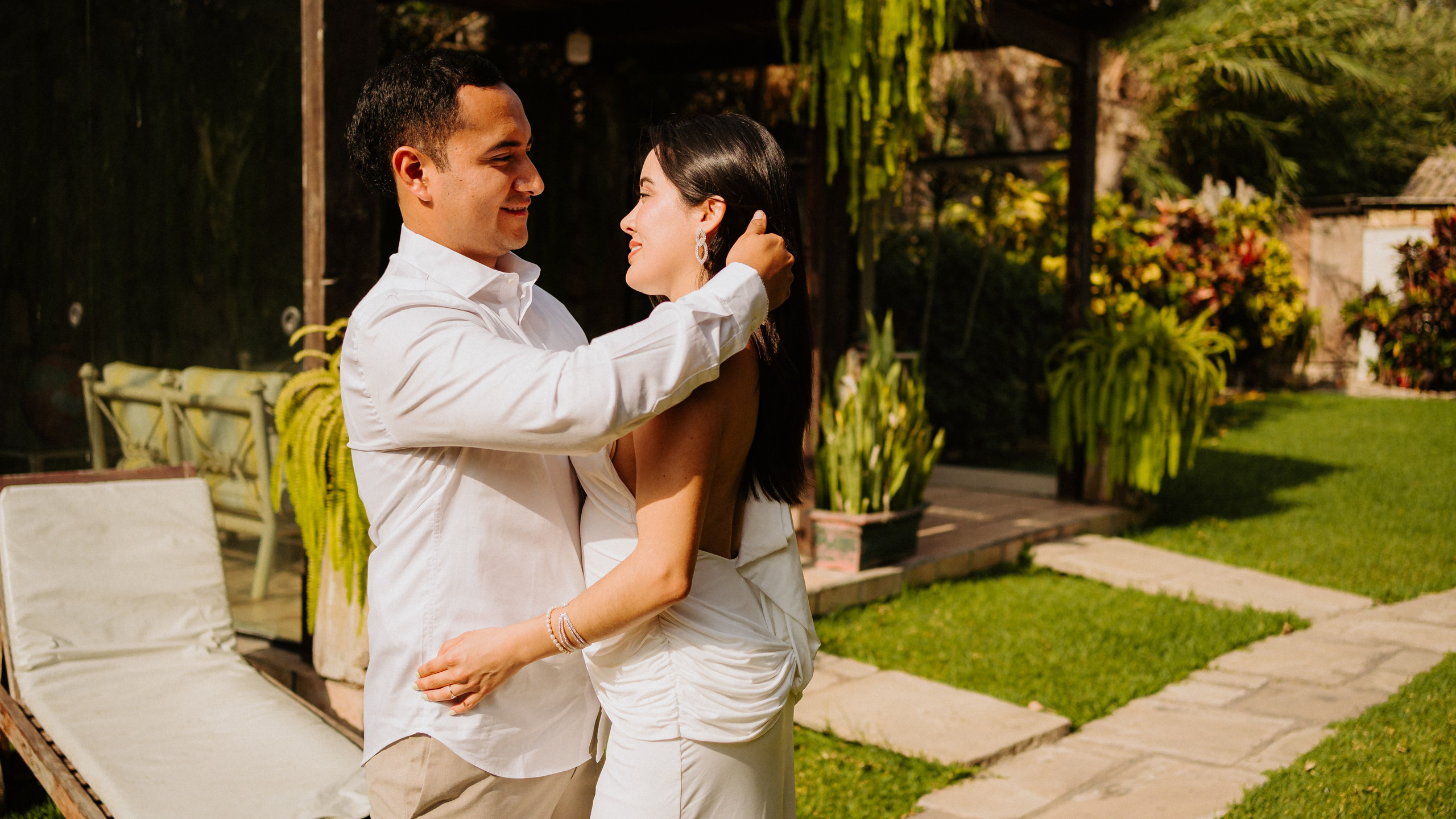 Alejandra y Brayan. Fotógrafo de Bodas en Lima | Ronhy Altamirano. Fotografía narrativa y cinematográfica para bodas, quinceañeras y eventos exclusivos