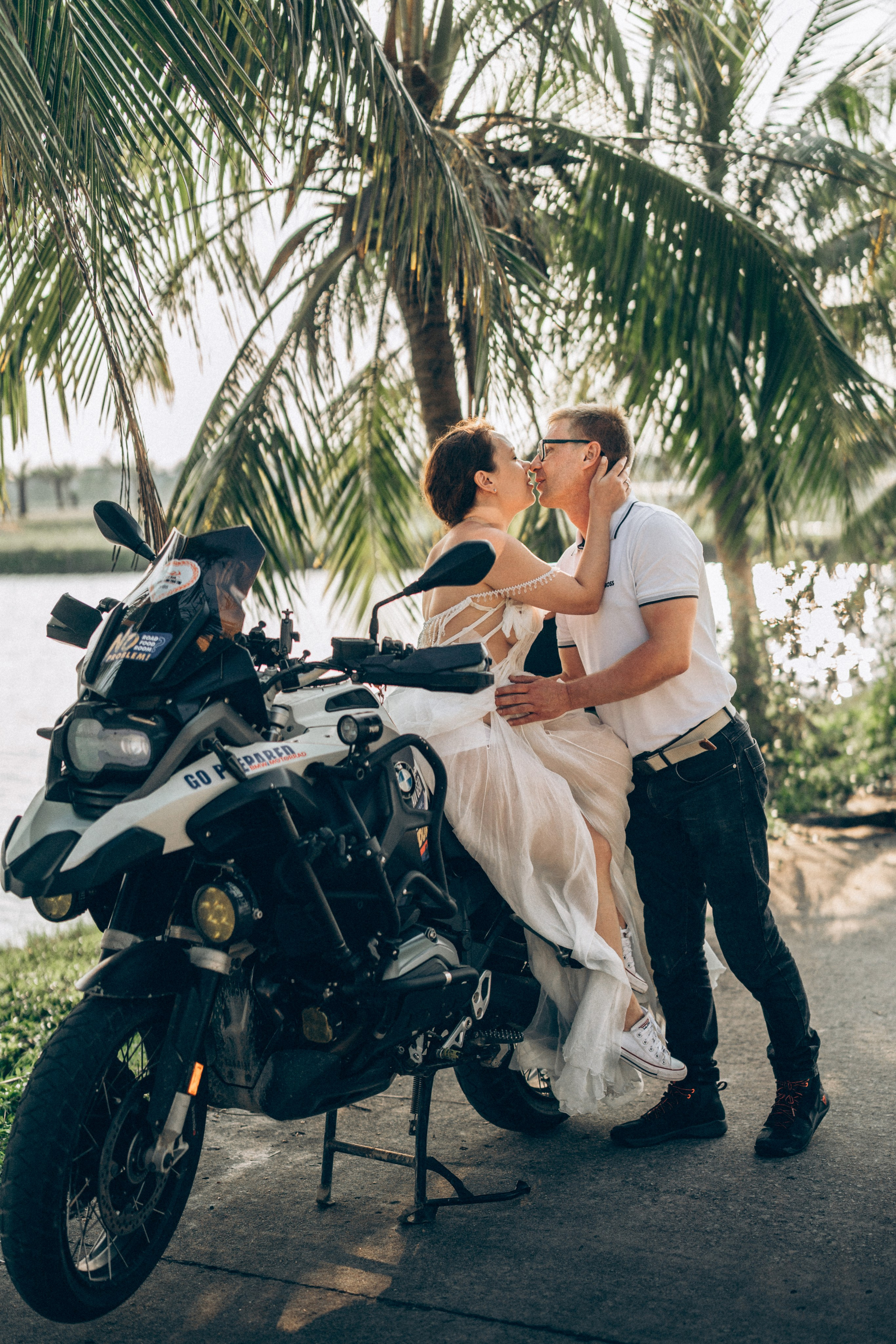 Lifestyle Photographer in Hoi An & Da Nang Love stories, family & wedding photography