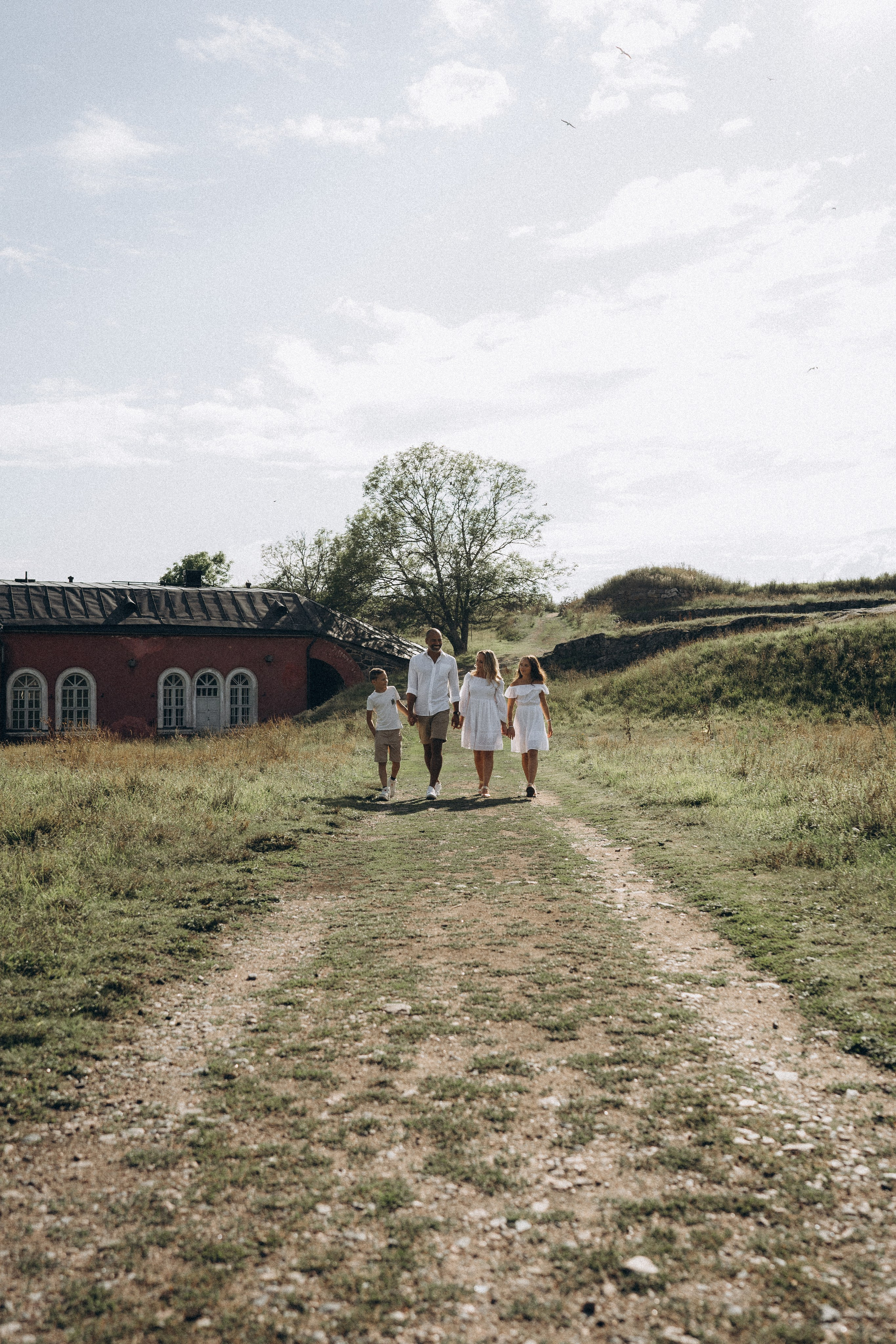 Suomenlinna. Wedding and portrait photographer in Helsinki Vickan O