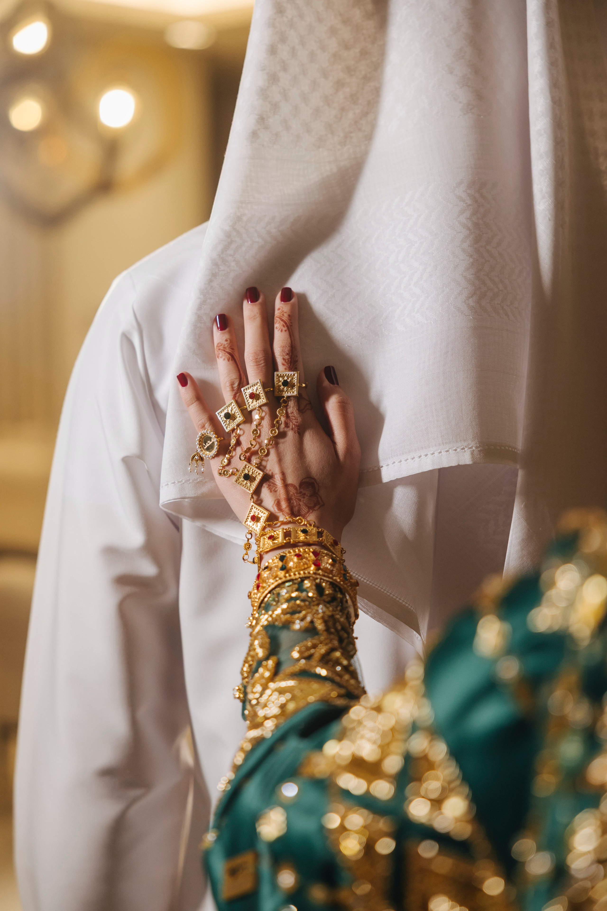 Meera Henna. Wedding, Maternity & Family Photographer in Dubai, UAE & Worldwide