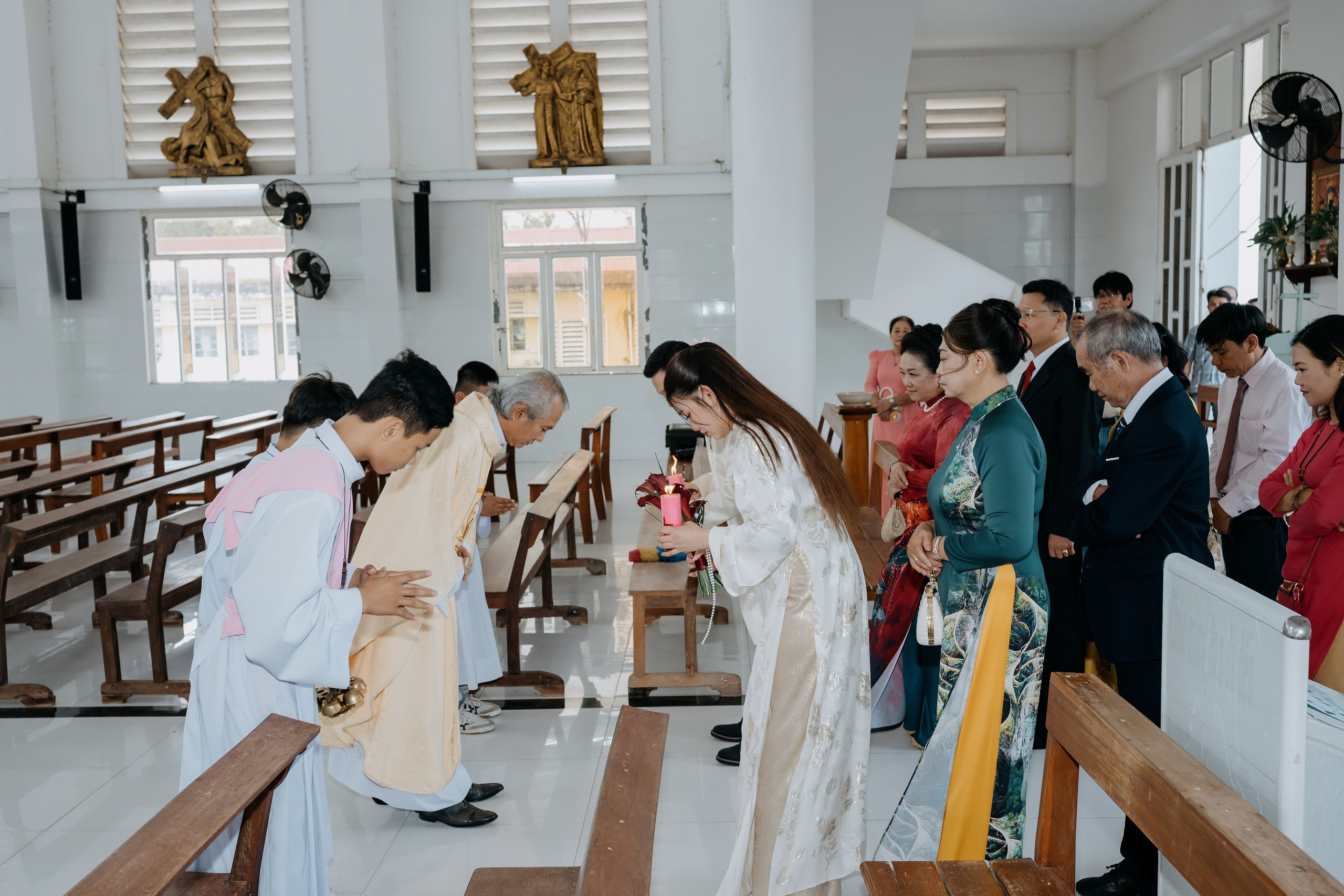 Church Wedding / TRANG & TUONG. Saigon Wedding Present | Art Beyond Moments