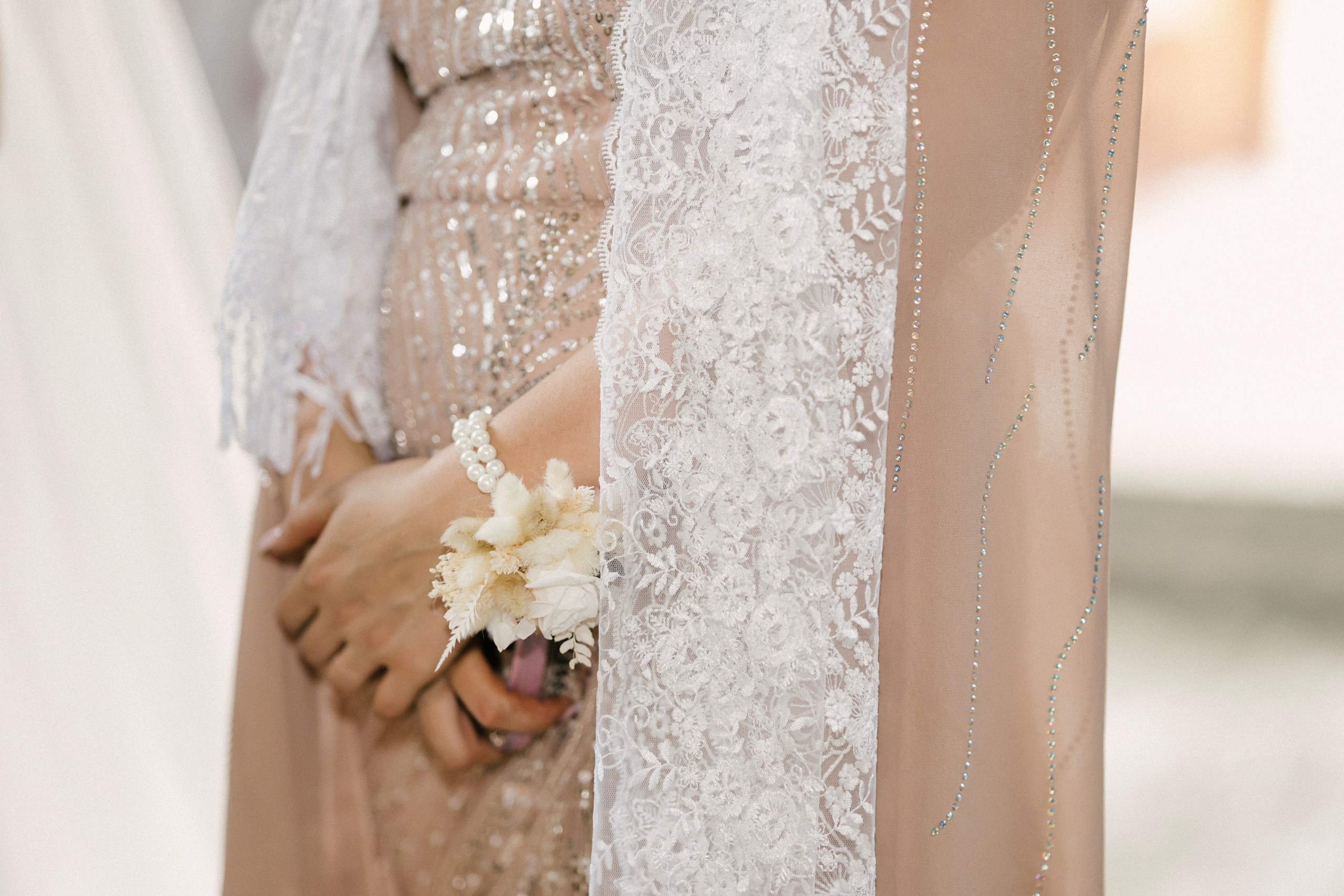 1. Mireasa Adriana în timpul pregătirilor de nuntă în Tudora Botoșani2. Costumul mirelui Ionuț fotografiat artistic în ziua nunții3. Prietenii mirelui la tradițiile de nuntă în Tudora4. Bărbieritul mirelui în cadrul obiceiurilor tradiționale de nuntă5. Fotografii de familie la biserică în ziua nunții6. Portret de familie cu mirii și copilul lor la nunta din Botoșani7. Primul dans al mirilor la Mariage Dor Baisa Botoșani8. Decor elegant de nuntă la Mariage Dor Baisa9. Emoții și tradiții la nunta din Tudora județul Botoșani10. Fotograf profesionist de nuntă în Botoșani surprinzând momente autentice - otograf-nunta-botosanifotograf-evenimente-botosanifotograf-profesionist-botosanifotograf-nunta-tudoranunta-tudora-botosanisedinta-foto-nunta-botosanipoze-nunta-botosanifotografii-nunta-tudorafotograf-cununie-religioasa-botosanibiserica-sfintii-imparati-constantin-si-elena-tudoramariage-dor-baisa-botosanirestaurant-nunta-botosanidansul-mirilor-mariage-dorpregatiri-mire-botosanipregatiri-mireasa-botosanitraditii-nunta-moldovaobiceiuri-nunta-tudorafotograf-familie-nunta-botosaniportret-miri-botosanigalerie-foto-nunta-botosanialbum-foto-nunta-botosaninunta-eleganta-botosaninunta-cu-traditii-botosanifotograf-premium-nunta-botosaniservicii-foto-video-botosanipoveste-de-nunta-botosanifotograf-documentar-nuntafotograf-natural-emotionalmiri-ionut-si-adriananunta-autentica-tudora -otograf-nunta-botosanifotograf-nunta-tudoranunta-tudora-botosanifotograf-evenimente-botosanifotograf-profesionist-botosaniservicii-foto-video-botosanigalerie-foto-nunta-botosanialbum-foto-nunta-botosani - nunta-autentica-botosaninunta-cu-traditii-botosanipoveste-de-nunta-botosanifotografii-emotionante-nuntamomente-autentice-nuntafotografie-documentara-nuntafotograf-natural-nunta- pregatiri-miri-tudorabiserica-tudora-botosanicununie-religioasa-tudoramariage-dor-baisa-botosanipetrecere-nunta-botosanivalsul-mirilor-botosani - alino-foto-studio-botosaniionut-si-adriana-nunta-tudorafotograf-alin-chirila-botosani
