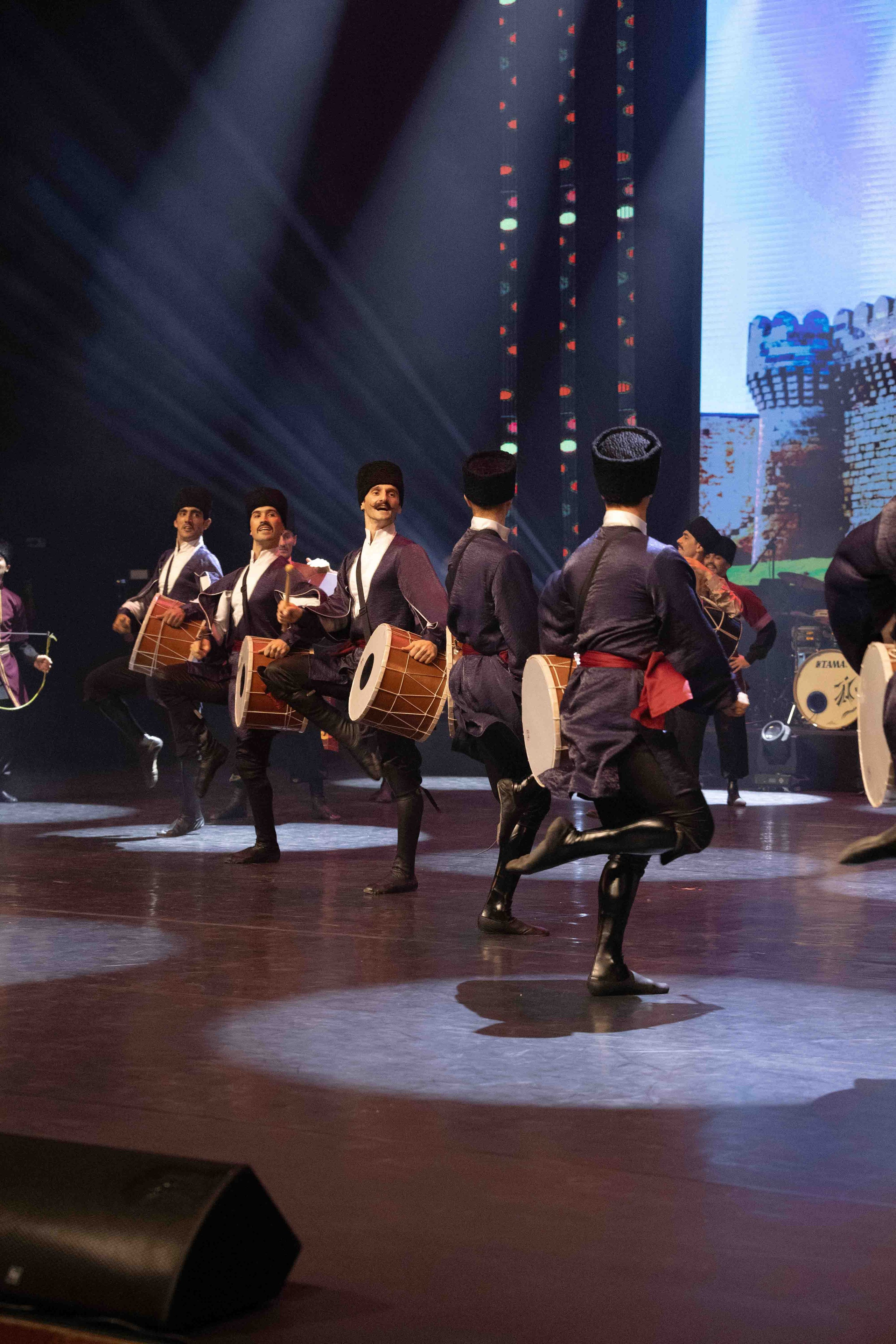 STATE DANCE ENSEMBLE. Wedding&Event photographer Ismail Rzayev in Baku