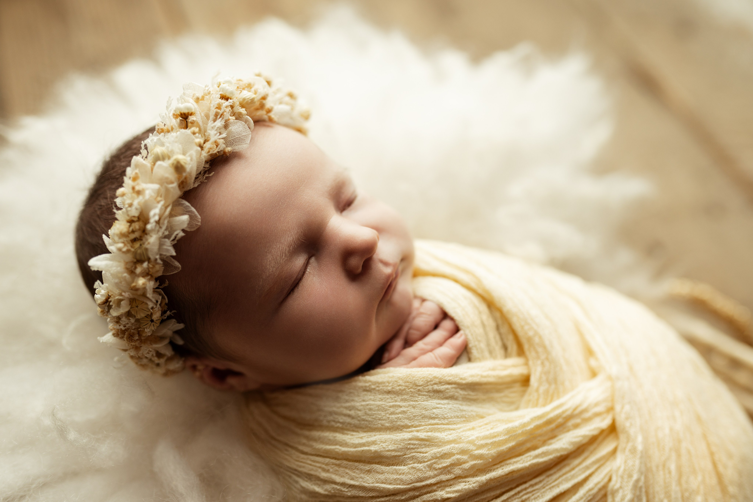 Newborn Classic. Newborn, kids, family photographer based near Zurich, Switzerland