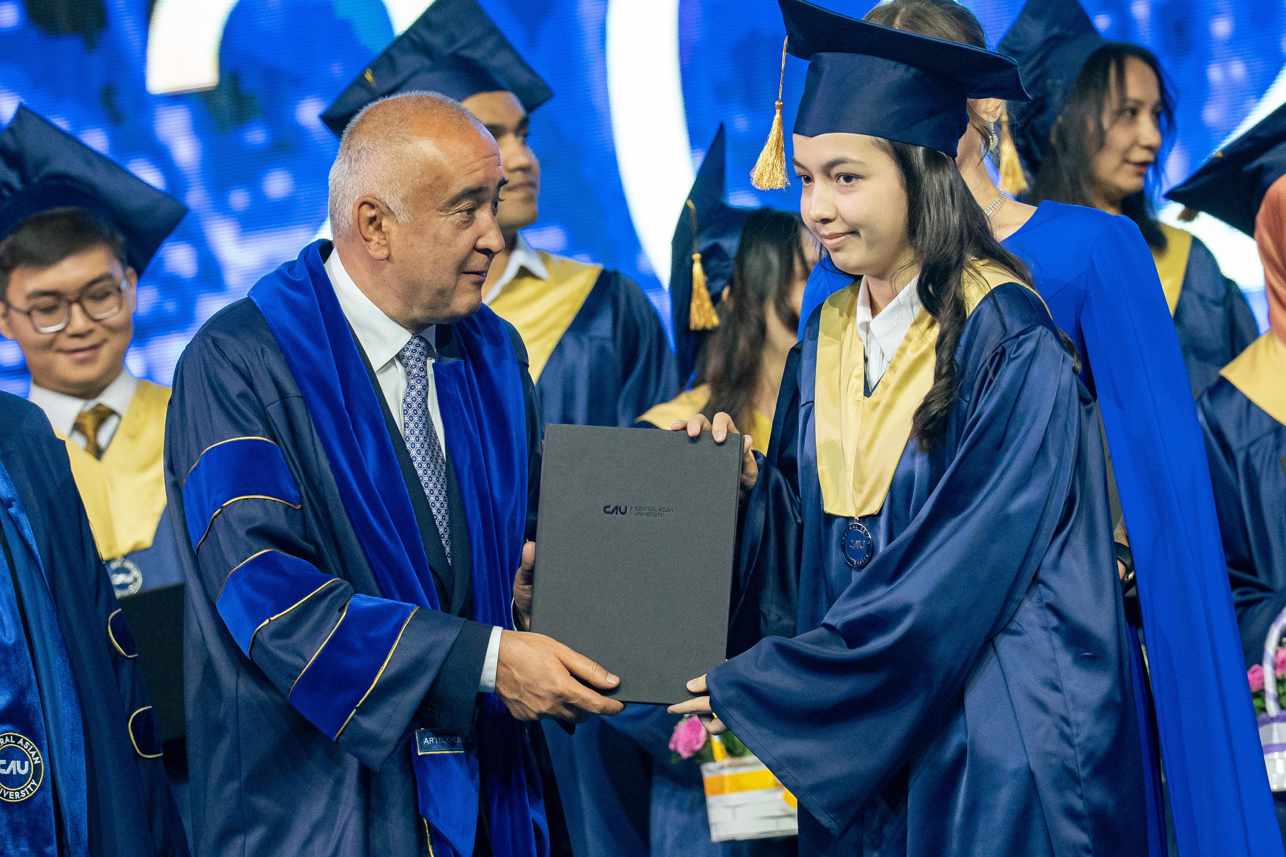 Как Central Asian University провёл одну из самых ярких выпускных церемоний. Георгий Намазов | Фотограф в Ташкенте