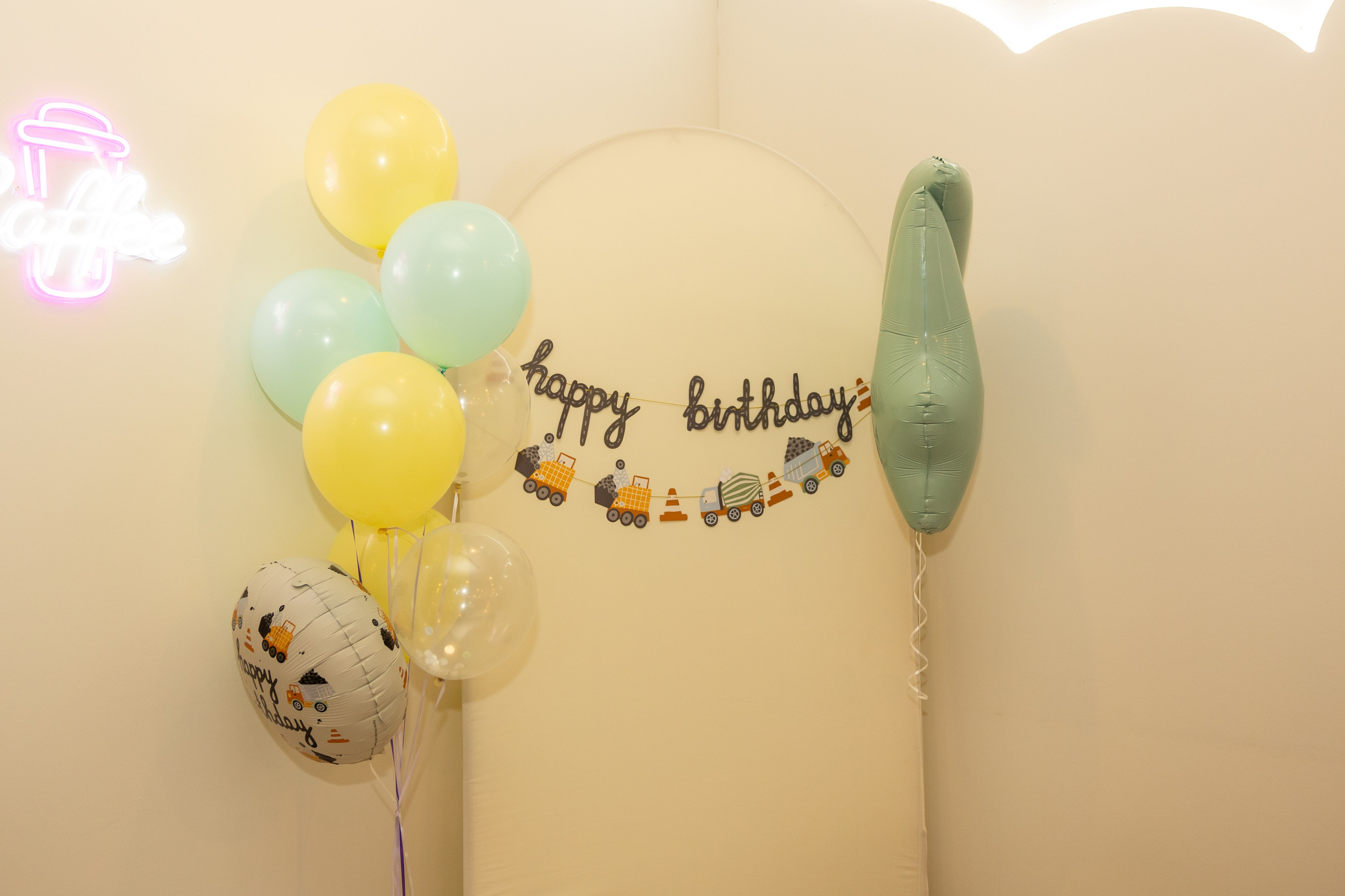 День рождения Артёма 24 января 2026 года. Семейный и детский фотограф в Варшаве Мила Бобровская