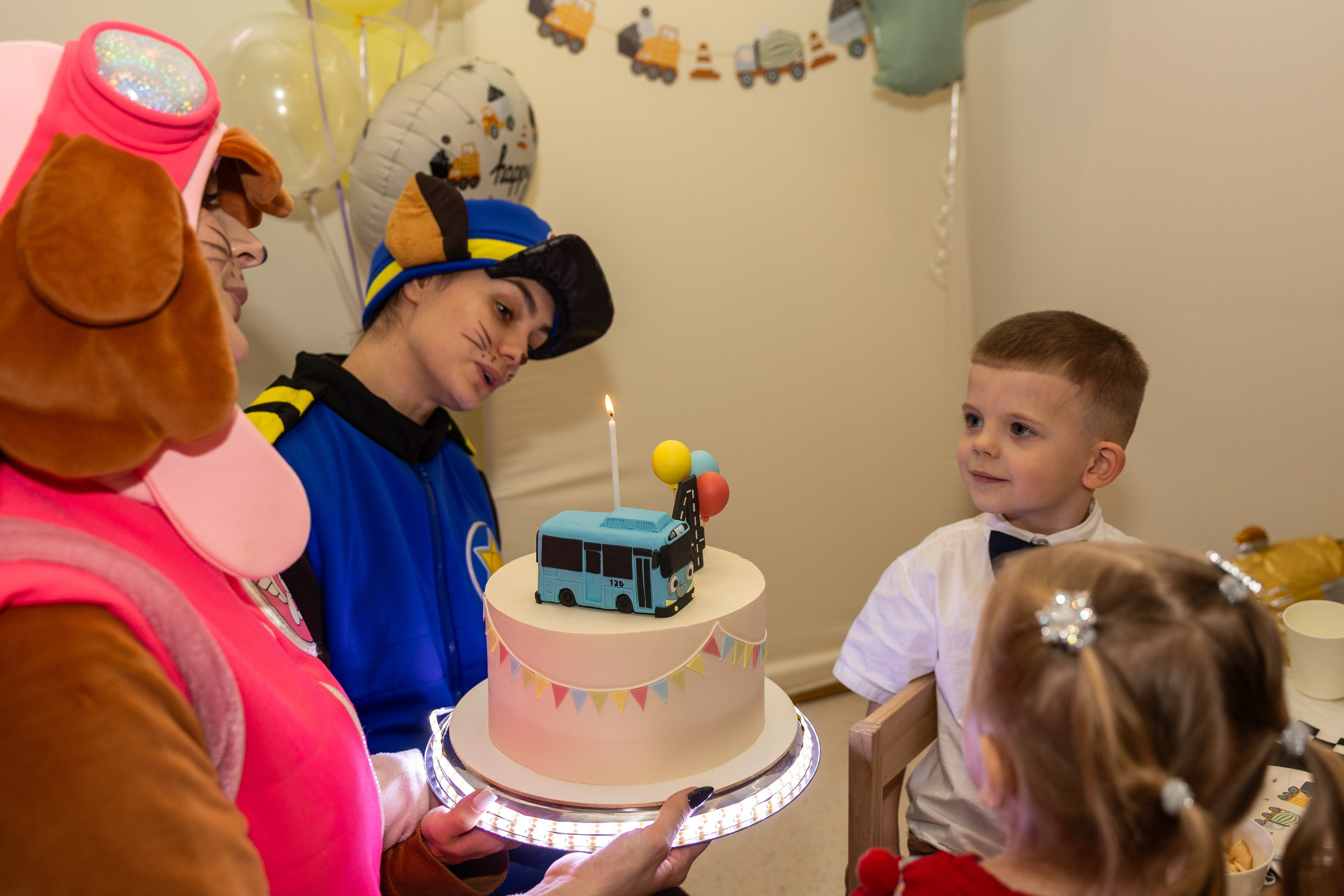 День рождения Артёма 24 января 2026 года. Семейный и детский фотограф в Варшаве Мила Бобровская