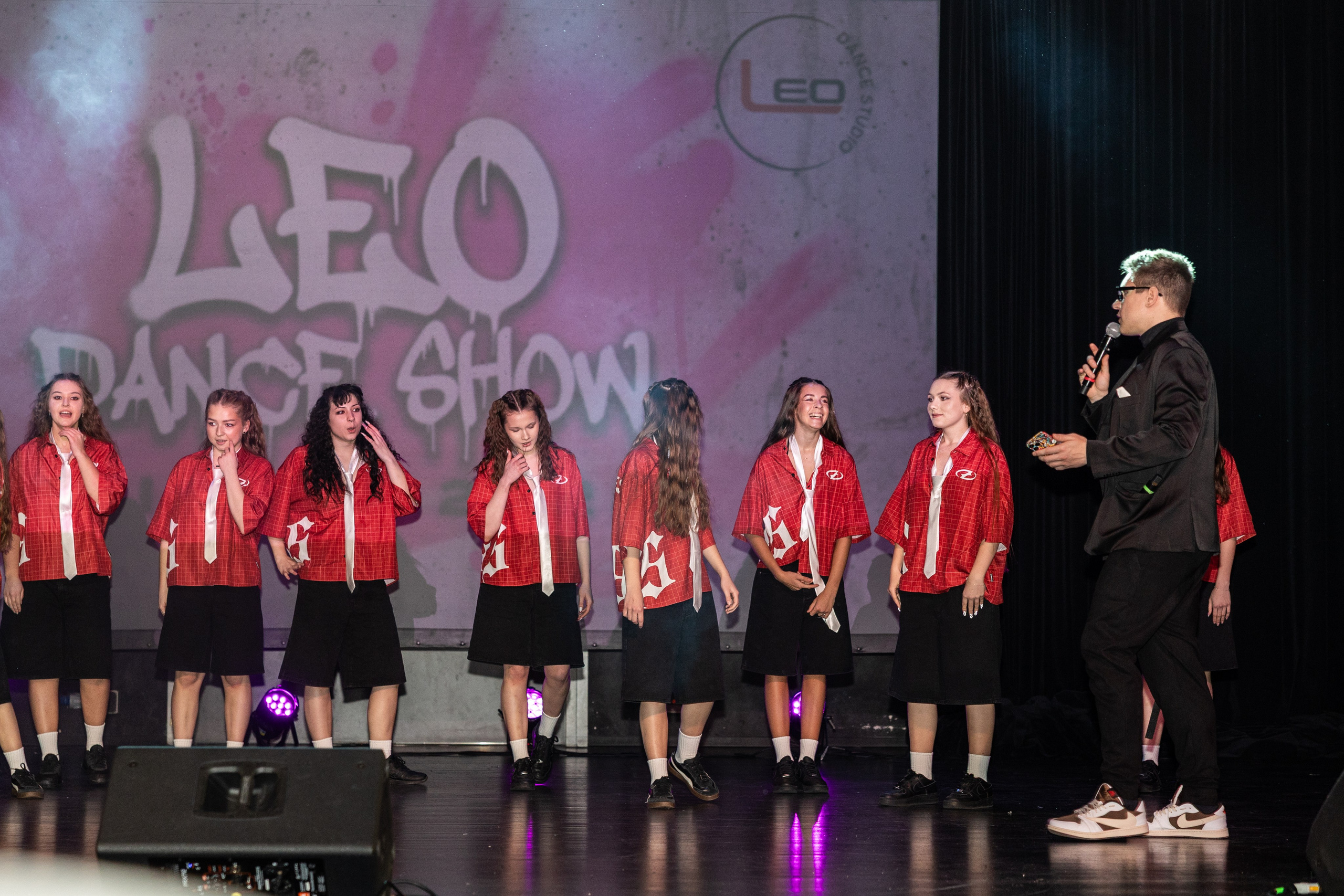 LEO DANCE SHOW WINTER 2025. Семейный и детский фотограф в Варшаве Мила Бобровская