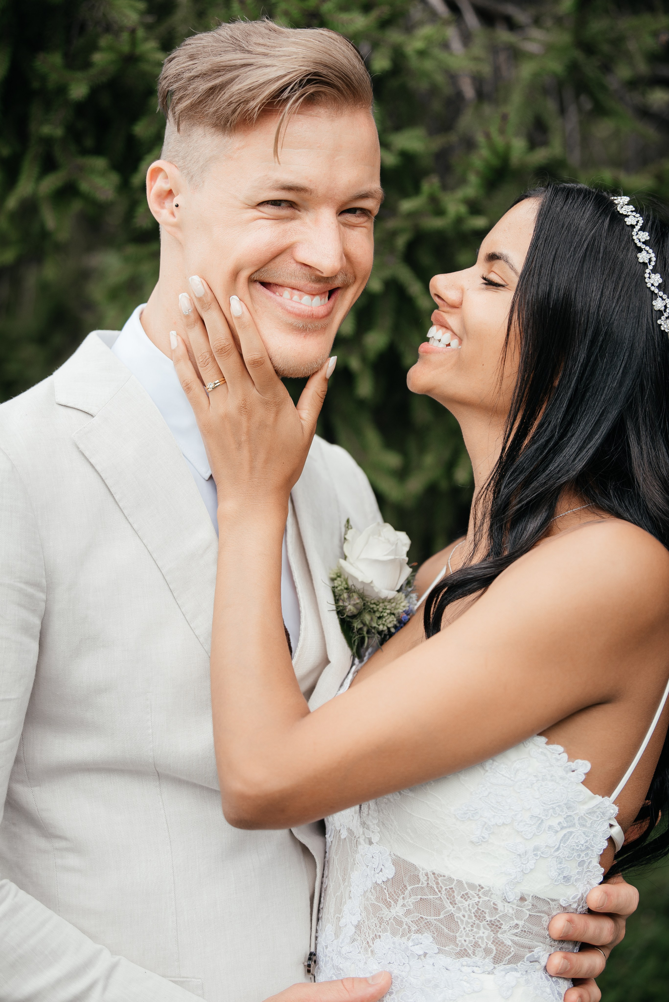 KAIANE & BENJAMIN Meilen, Switzerland. I am Elena Altendorfer. Wedding photographer in Zurich and Switzerland