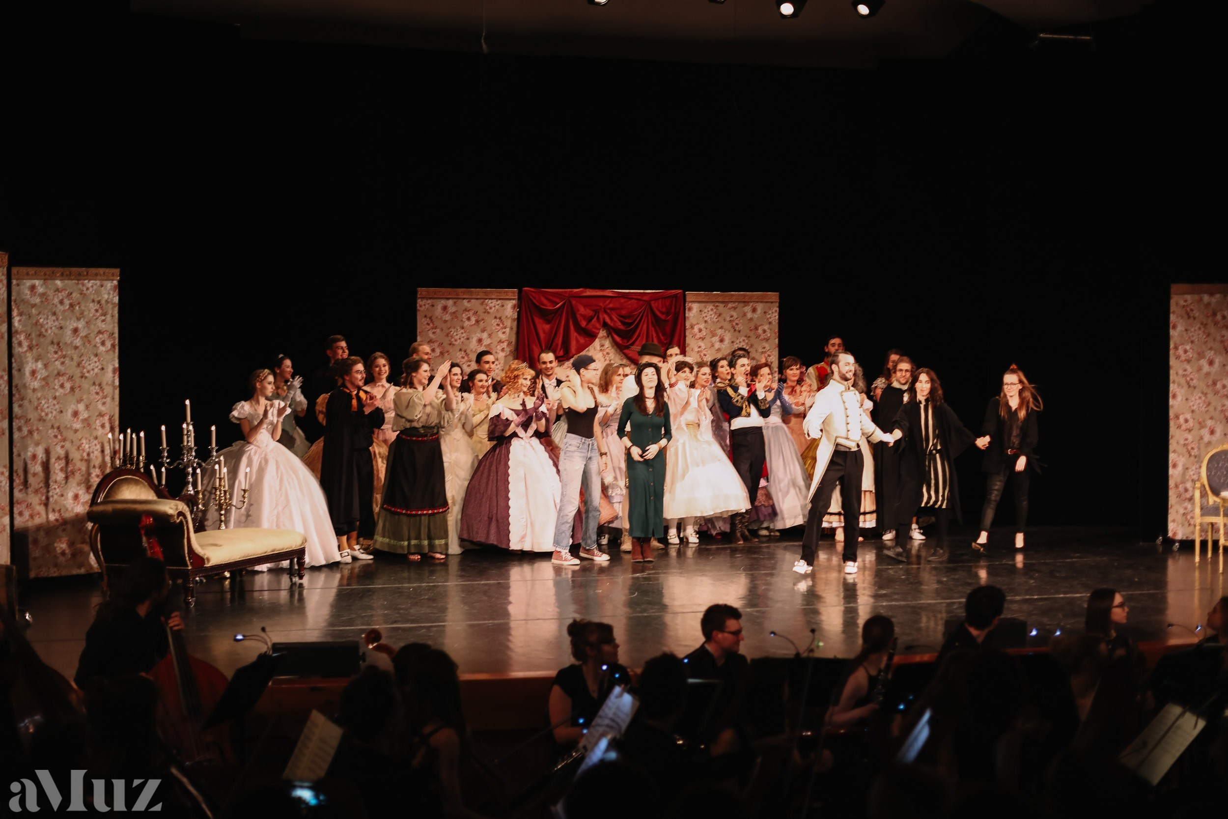 Opera Łąkowa. Fotograf Ślubny Warszawa - Sesje Biznesowe Rodzinne Eventy