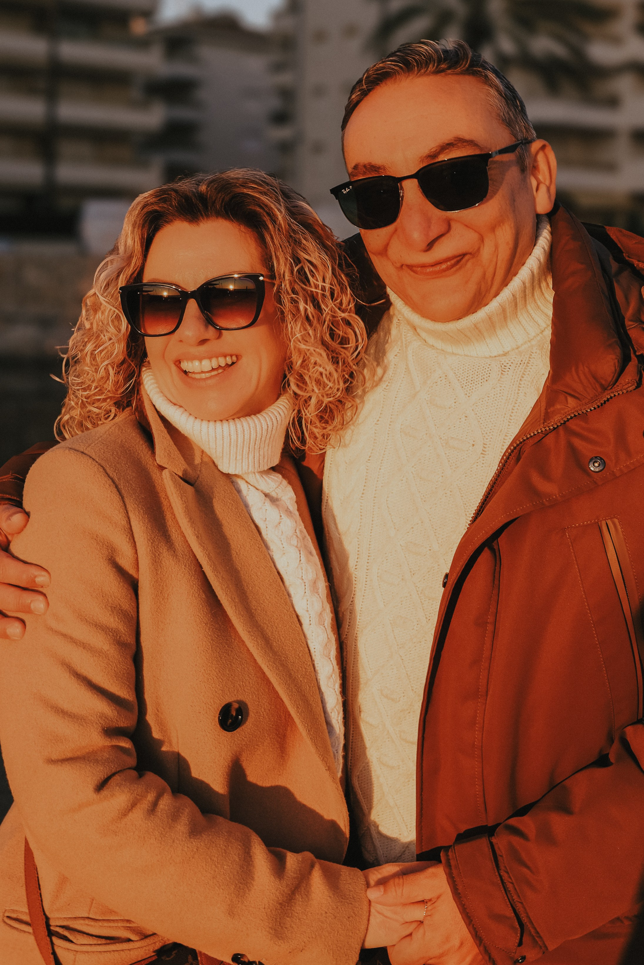 Sesión de pareja en la playa. Fotografía profesional en Calafell - Elena Medvedeva