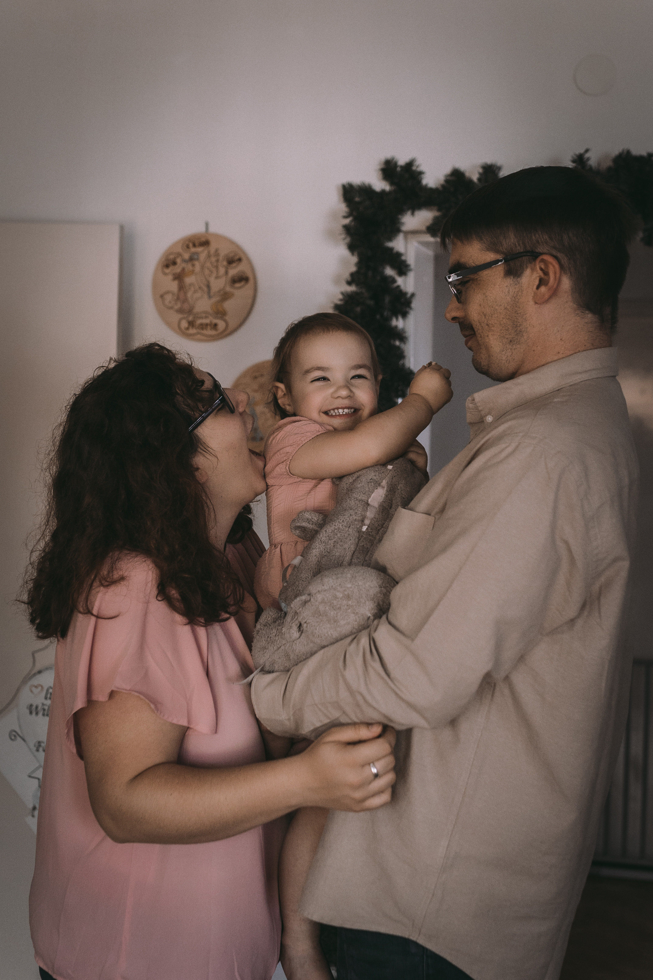 Homestory-Fotografie | Authentische Familienmomente zu Hause | Albina Vaniyants. Professionelle Familienfotografie, Kinderfotografie und Portraitfotografie in Linz, Oberösterreich - Albina Vaniyants, Fotografin aus OÖ