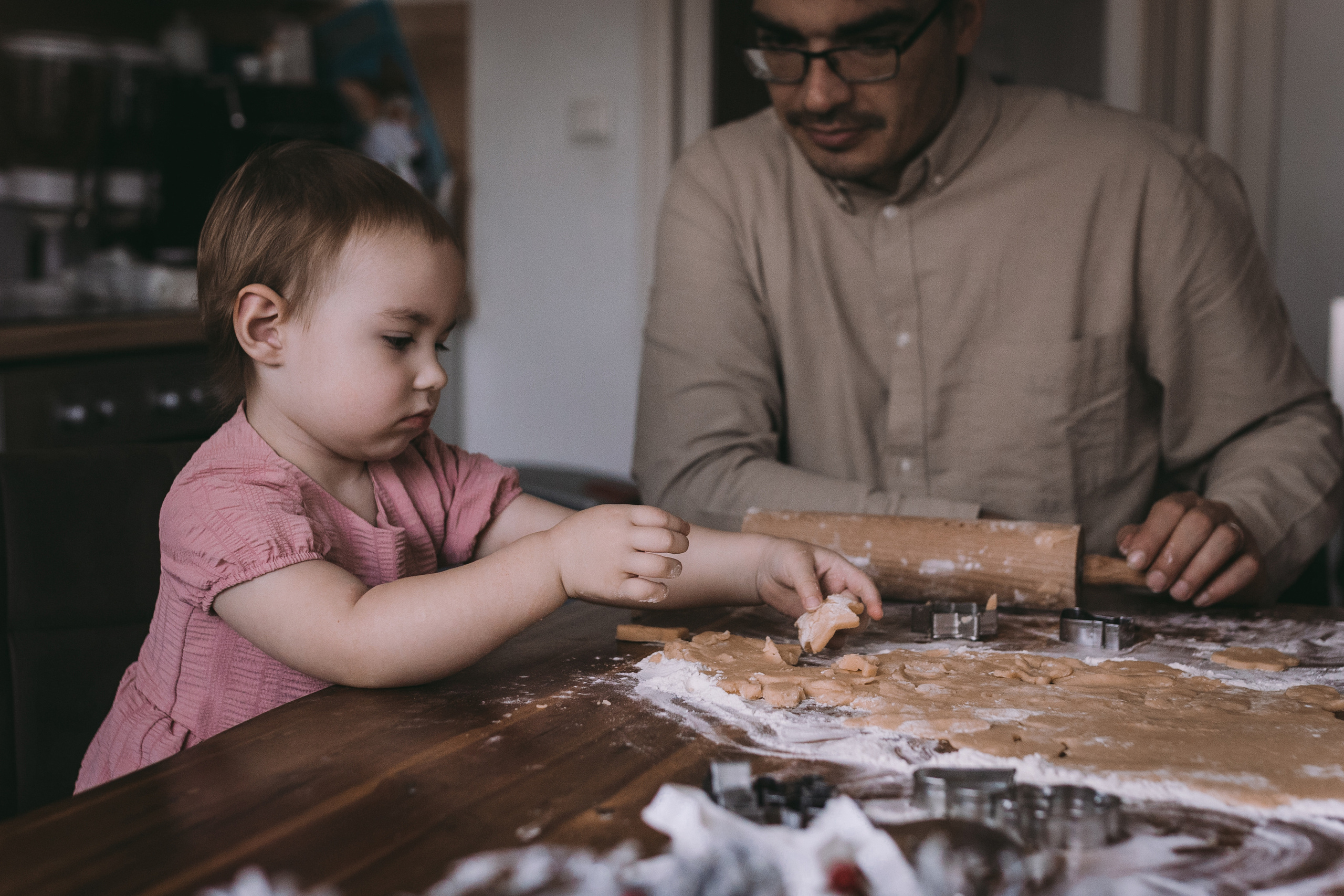Homestory-Fotografie | Authentische Familienmomente zu Hause | Albina Vaniyants. Professionelle Familienfotografie, Kinderfotografie und Portraitfotografie in Linz, Oberösterreich - Albina Vaniyants, Fotografin aus OÖ