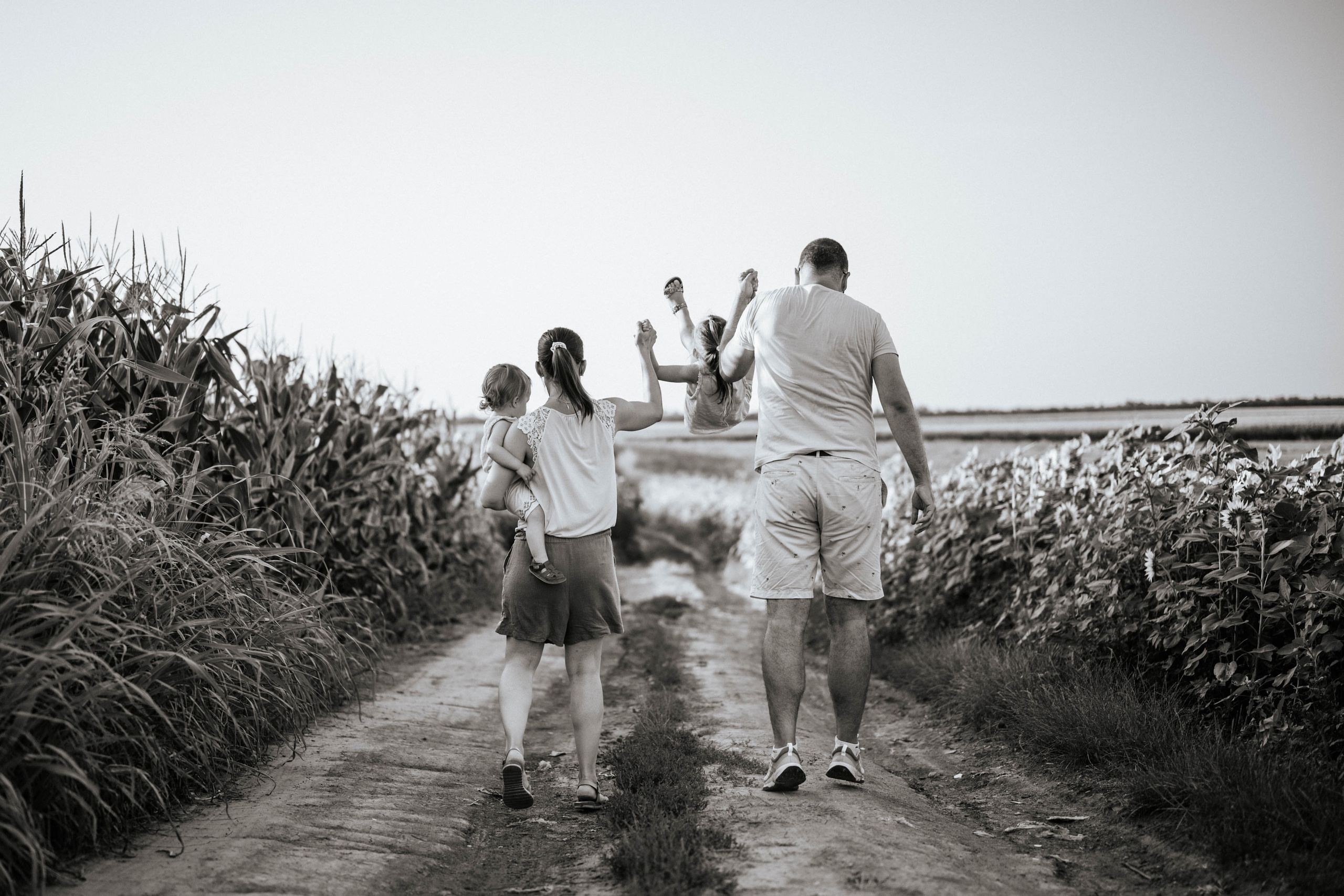 Višnja, Iskra, Maja i Stevan - porodično fotografisanje. Dečiji i porodični fotograf