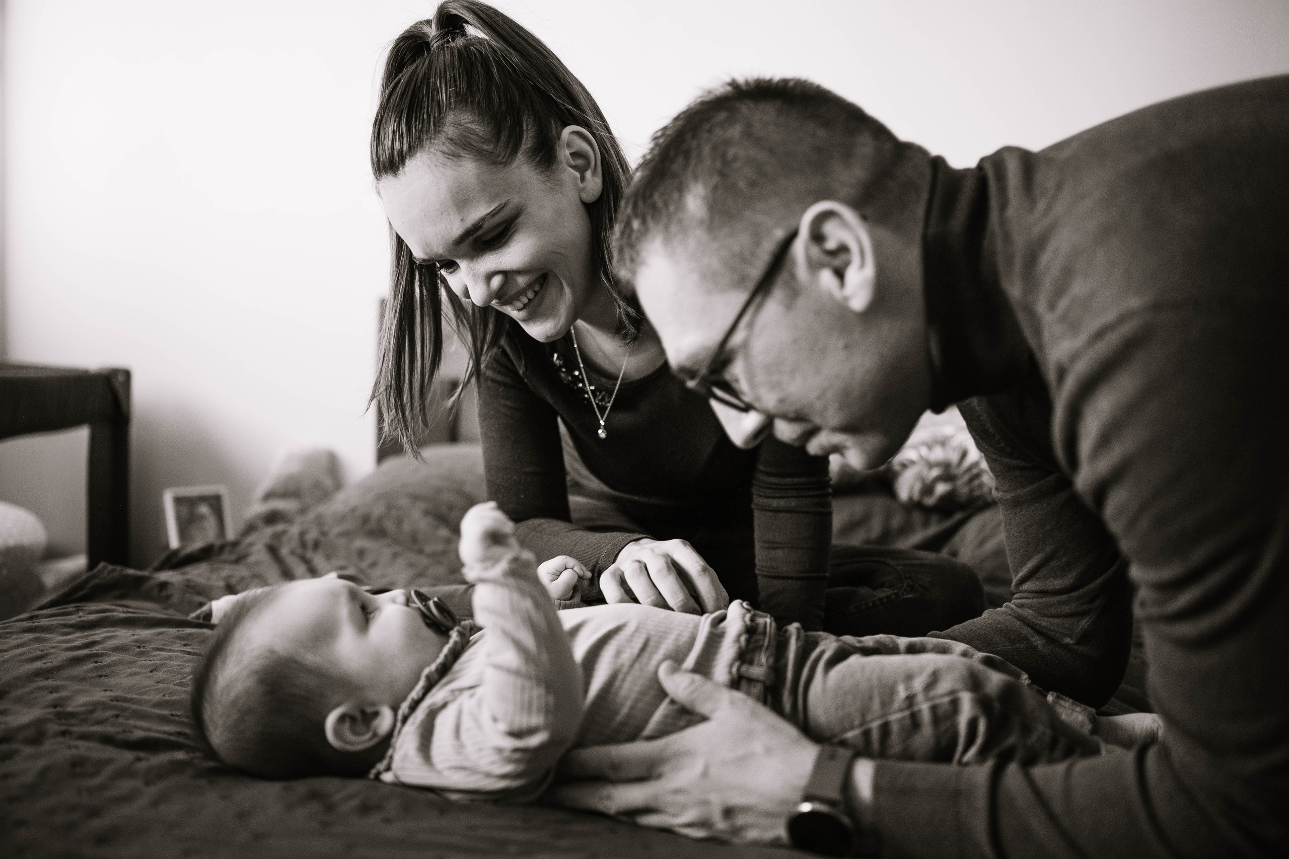 Lana - fotografisanje bebe kod kuće. Dečiji i porodični fotograf