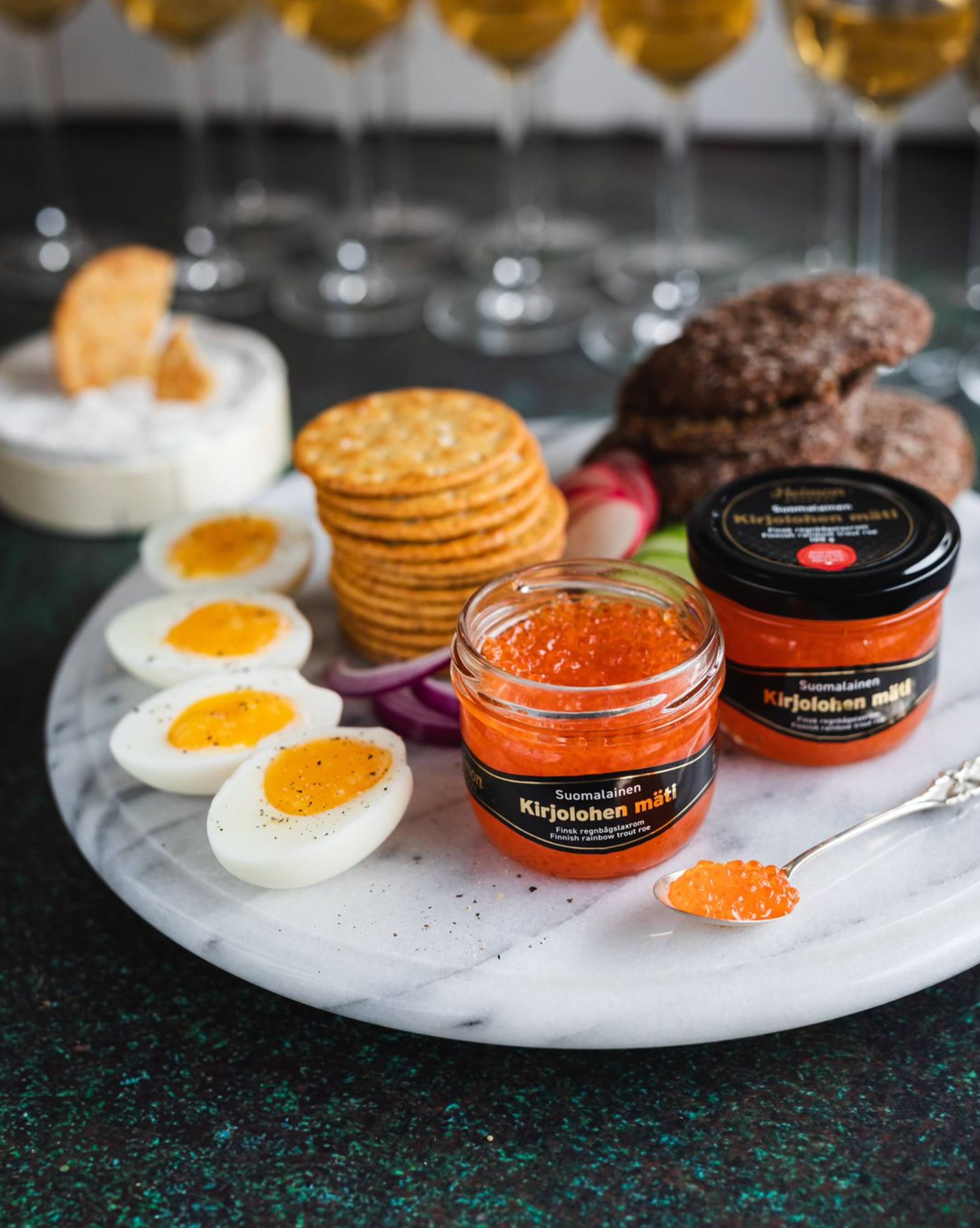 Heimon Kala. Anna Z commercial photographer and graphic designer based in Turku