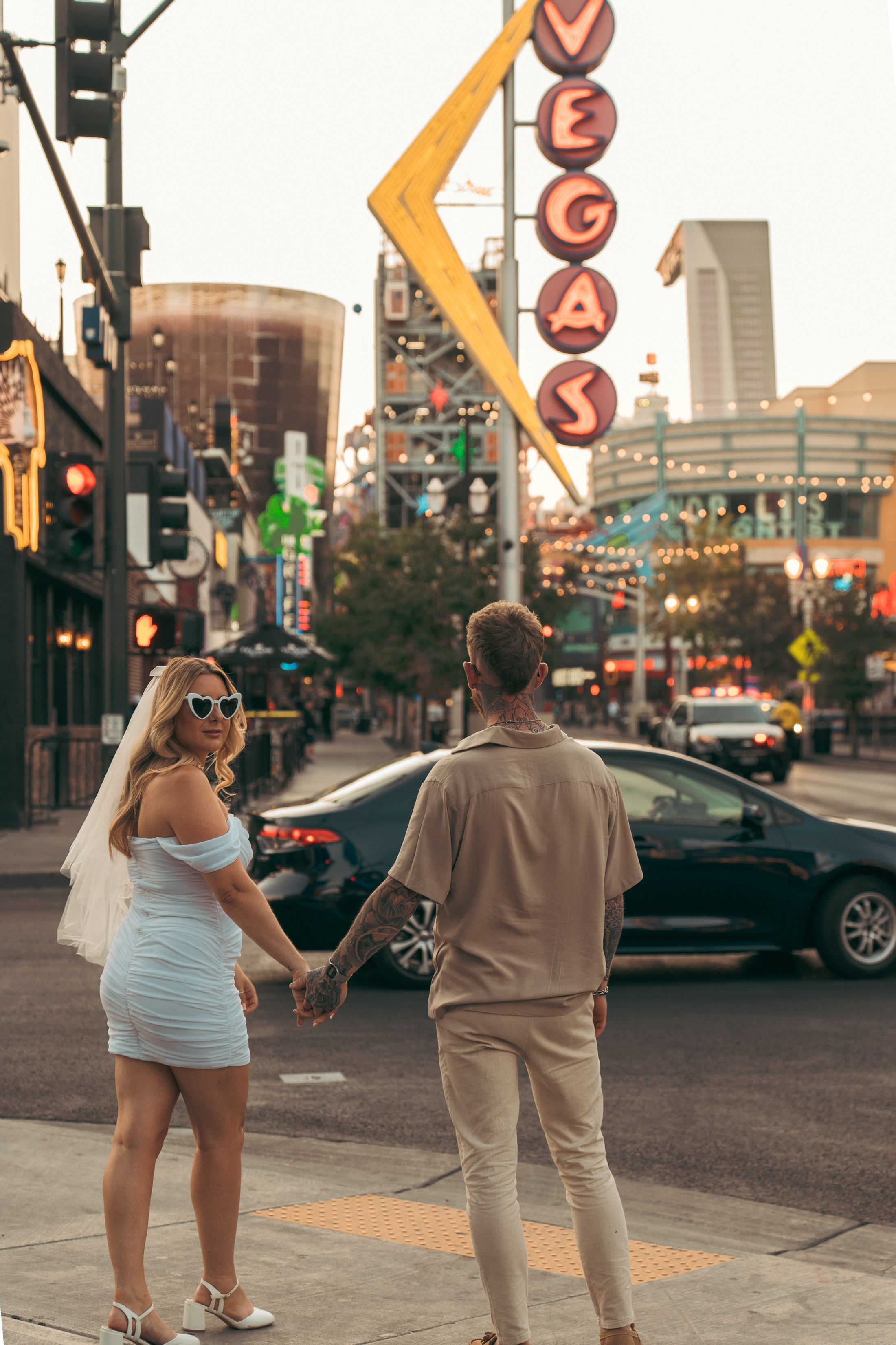 Nia& Joe. Wedding & elopement photographer Viktoriya Kravtsov. Las Vegas