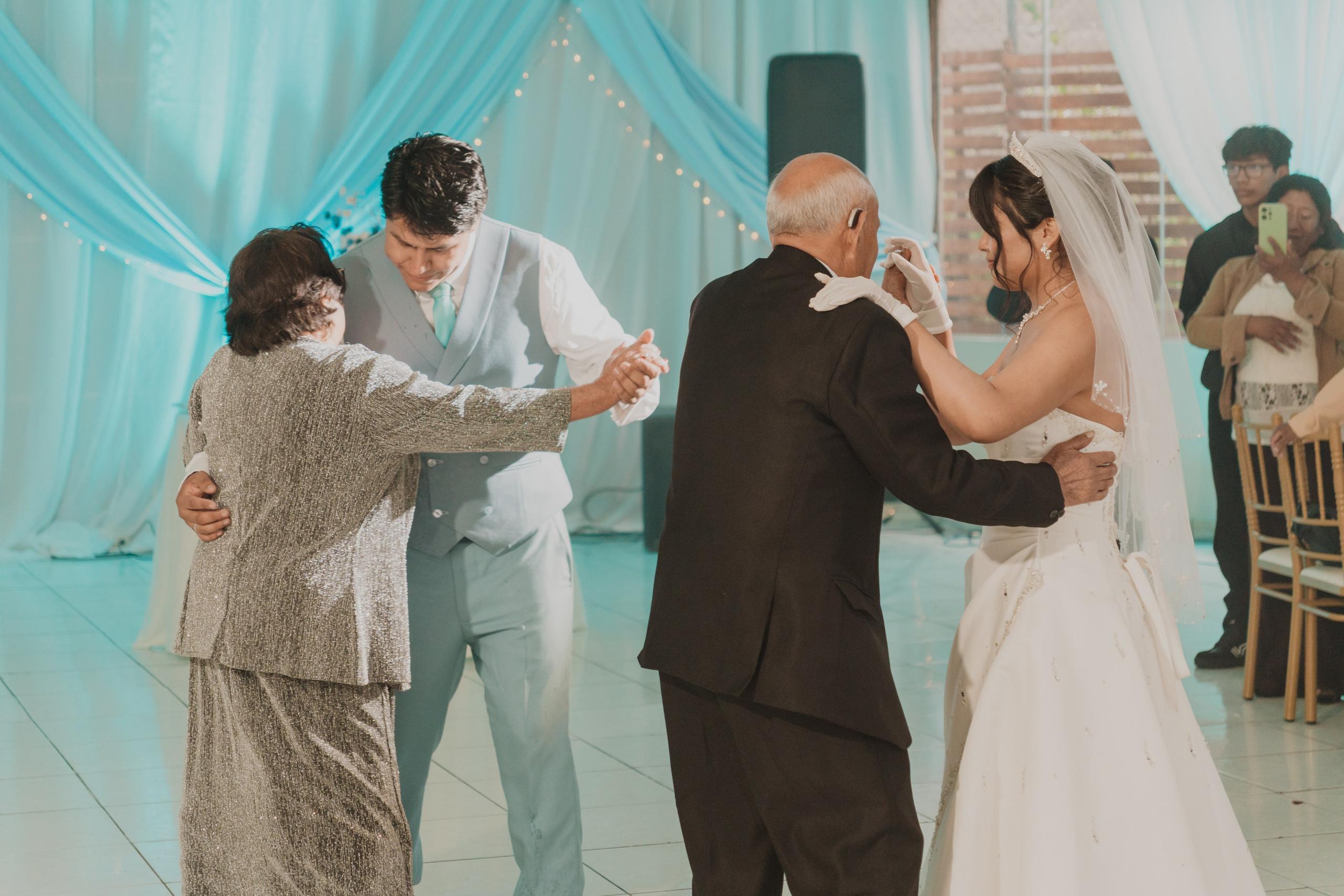 STEISY + EMMANUEL | BODA RELIGIOSA. Studio KVTA | Fotografía y Video de Bodas en Arequipa