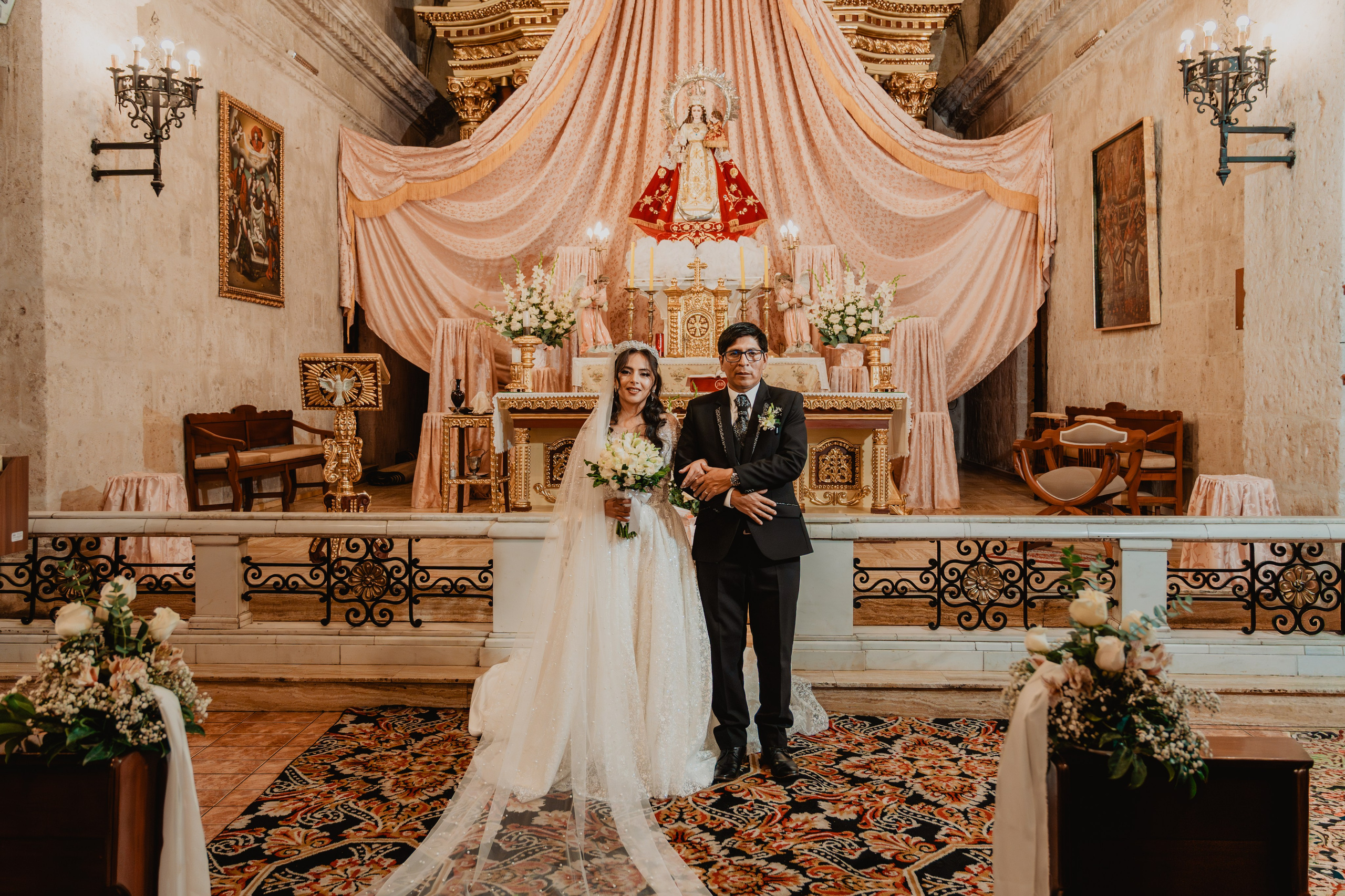 FERNANDO + MARIBEL | BODA RELIGIOSA. Studio KVTA | Fotografía y Video de Bodas en Arequipa
