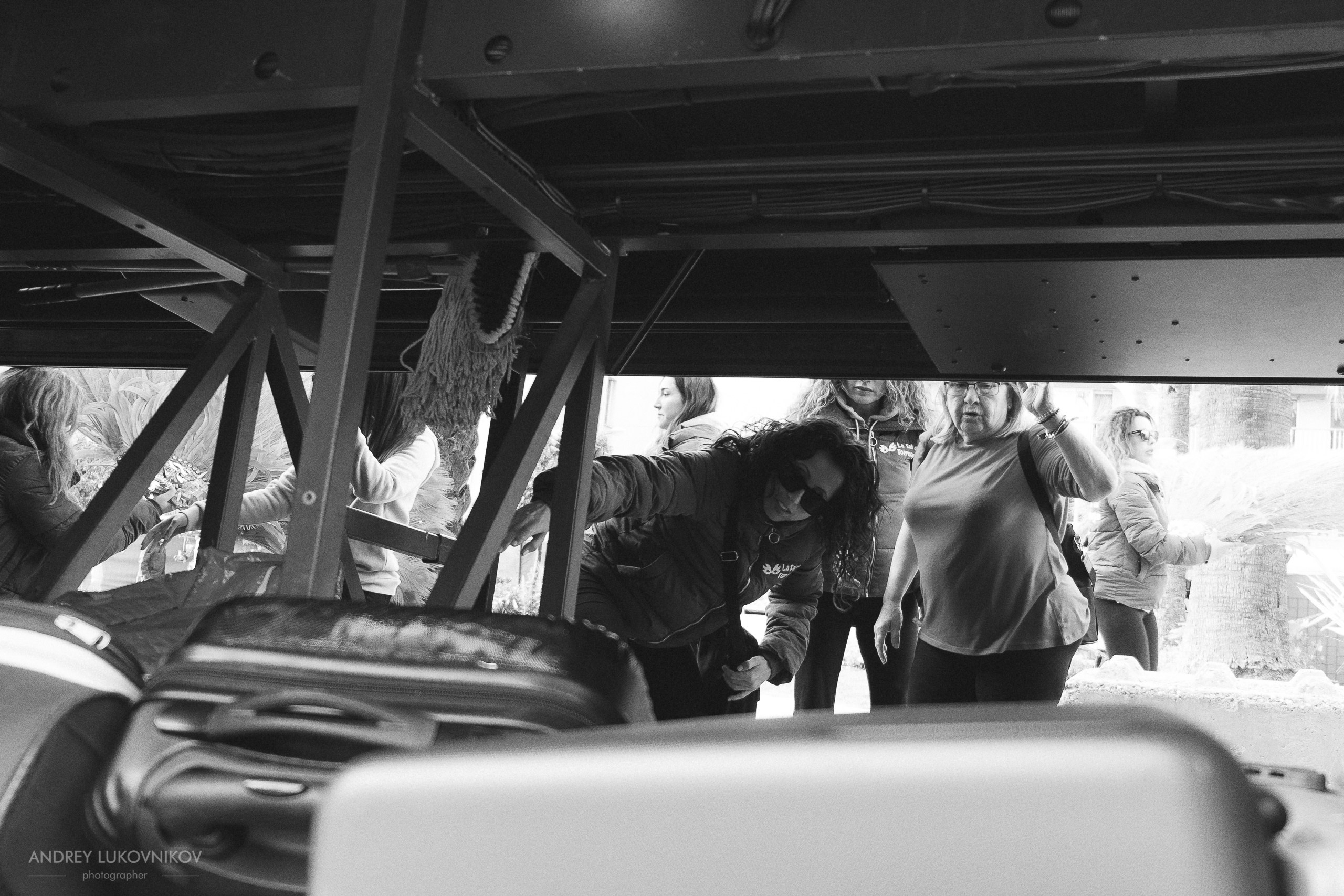 Backstage and carnival photographer in Europe — Spain, France, Italy | Andrey Lukovnikov