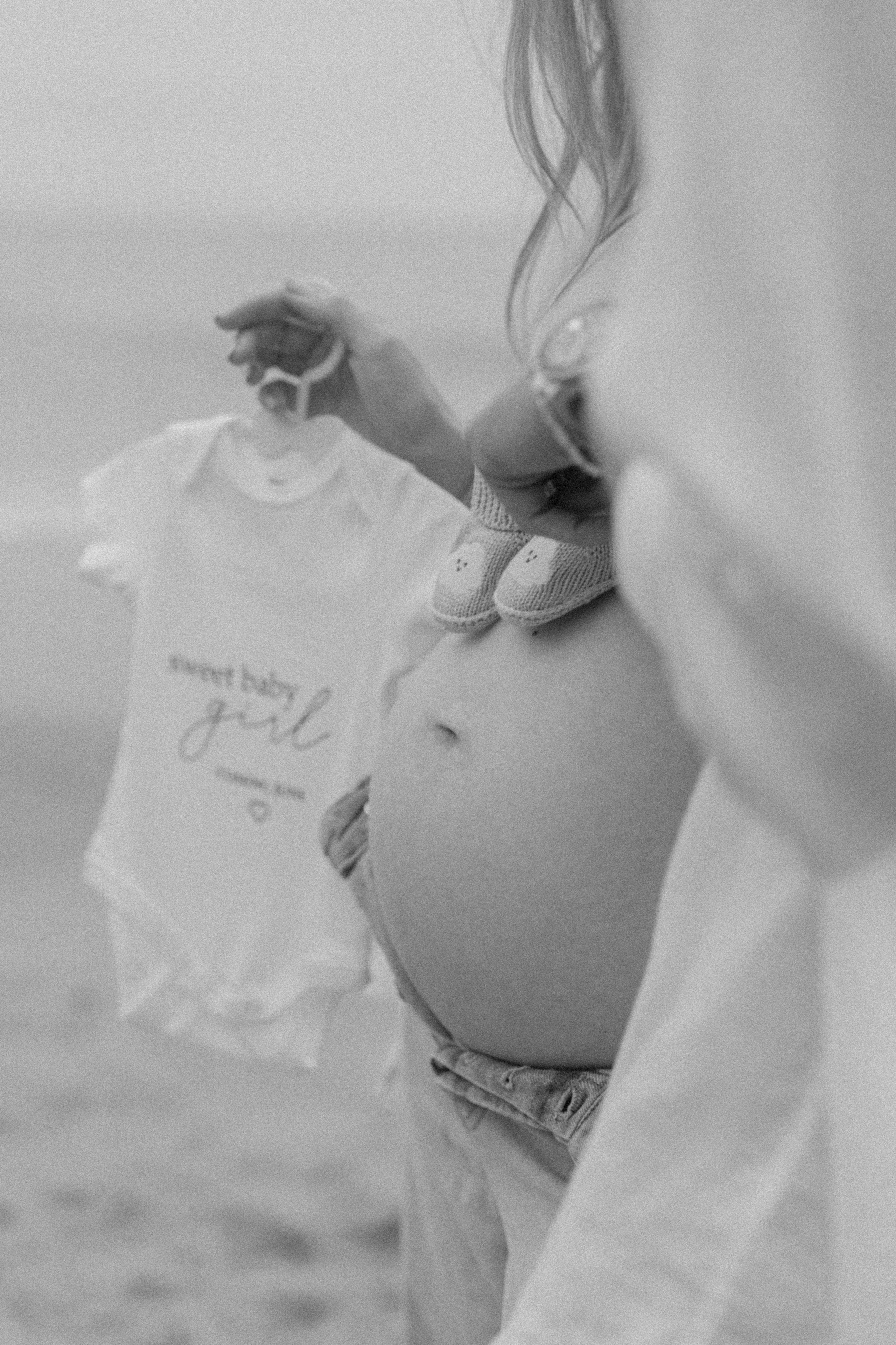 Kate & Lence. Pregnancy photo shoot. Portrait, family, maternity & wedding photography & videography in SoCal Kseni Vibe