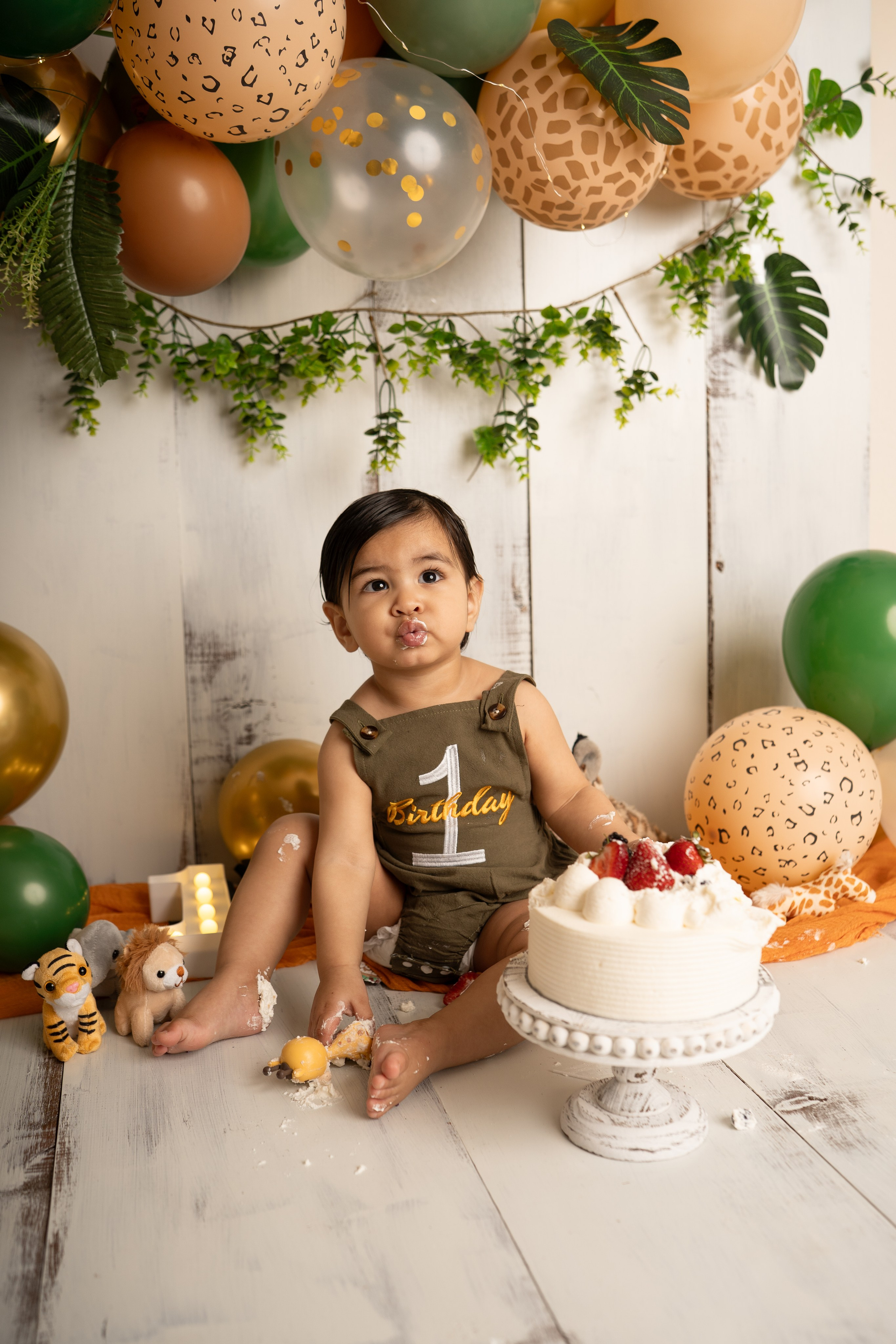 Cake Smash. Maternity, family and newborn photography in San Francisco Bay Area