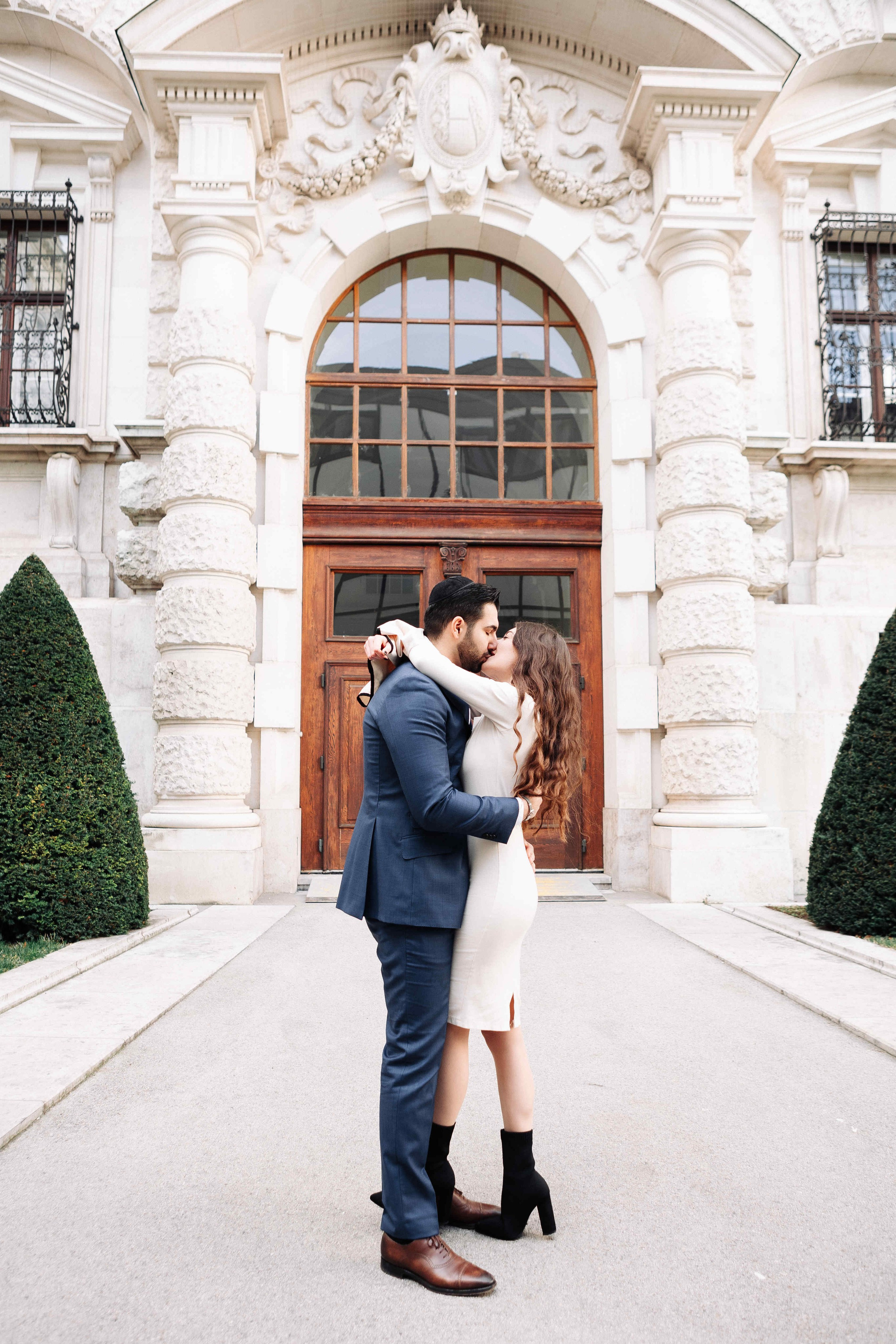 A LOVE STORY IN VIENNA. PHOTOGRAPHER IN ISRAEL