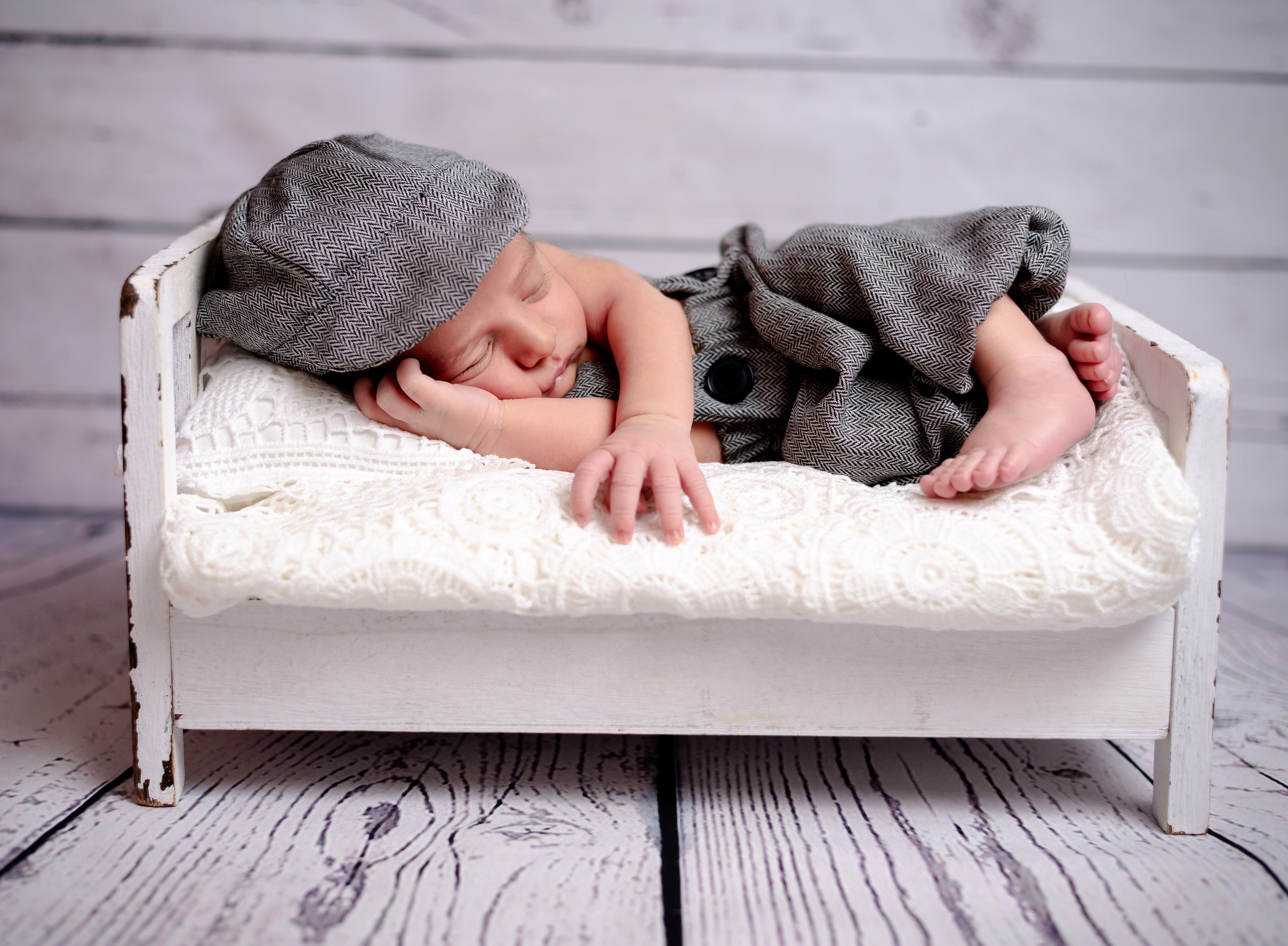 Newborn Photoshoot. Professional Photograher, Antwerpen/Belgium