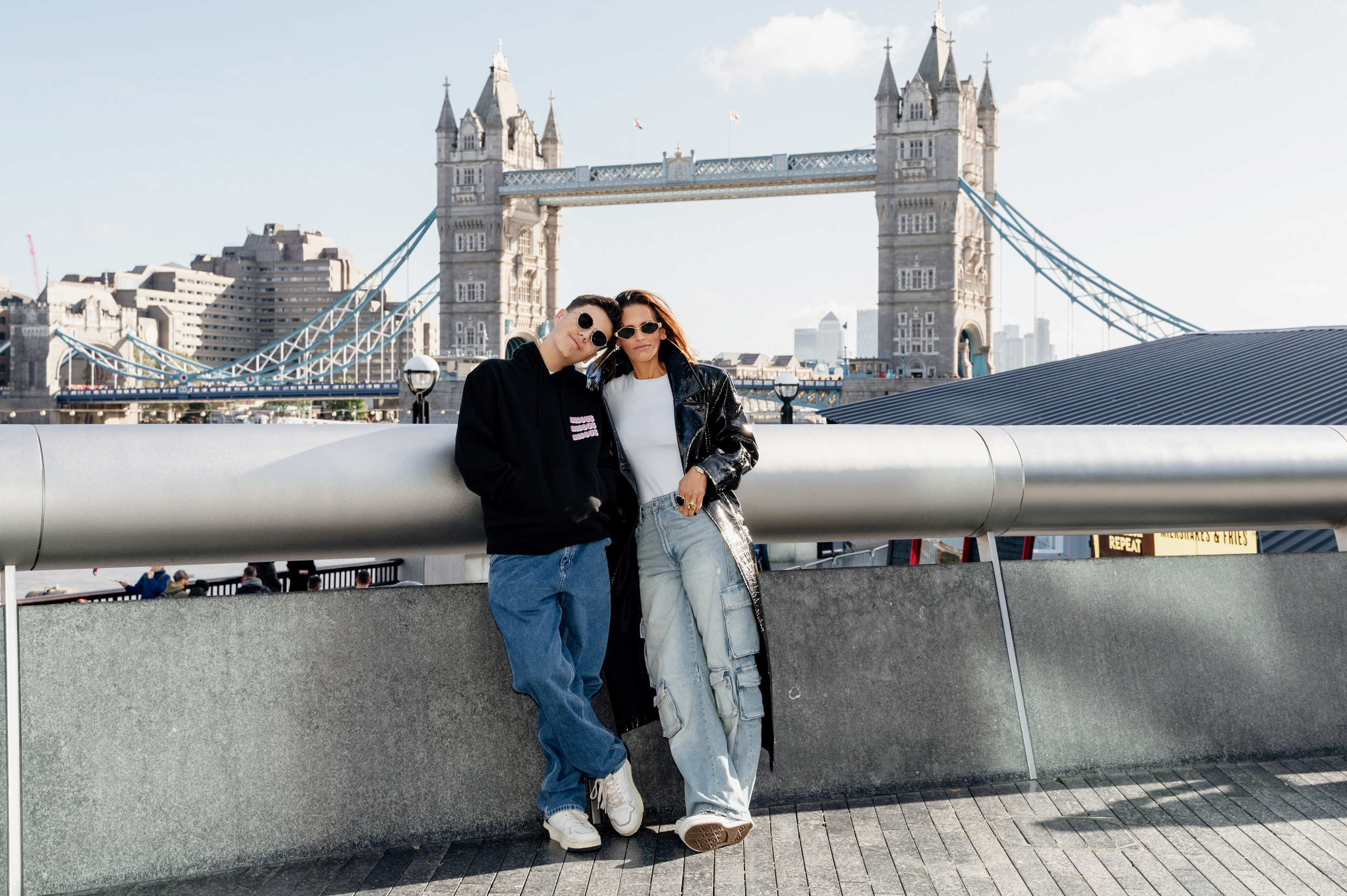 Tower Bridge+Westminster Carmela with son. FAMILY AND WEDDING PHOTOGRAPHER IN LONDON MARINA RIVA
