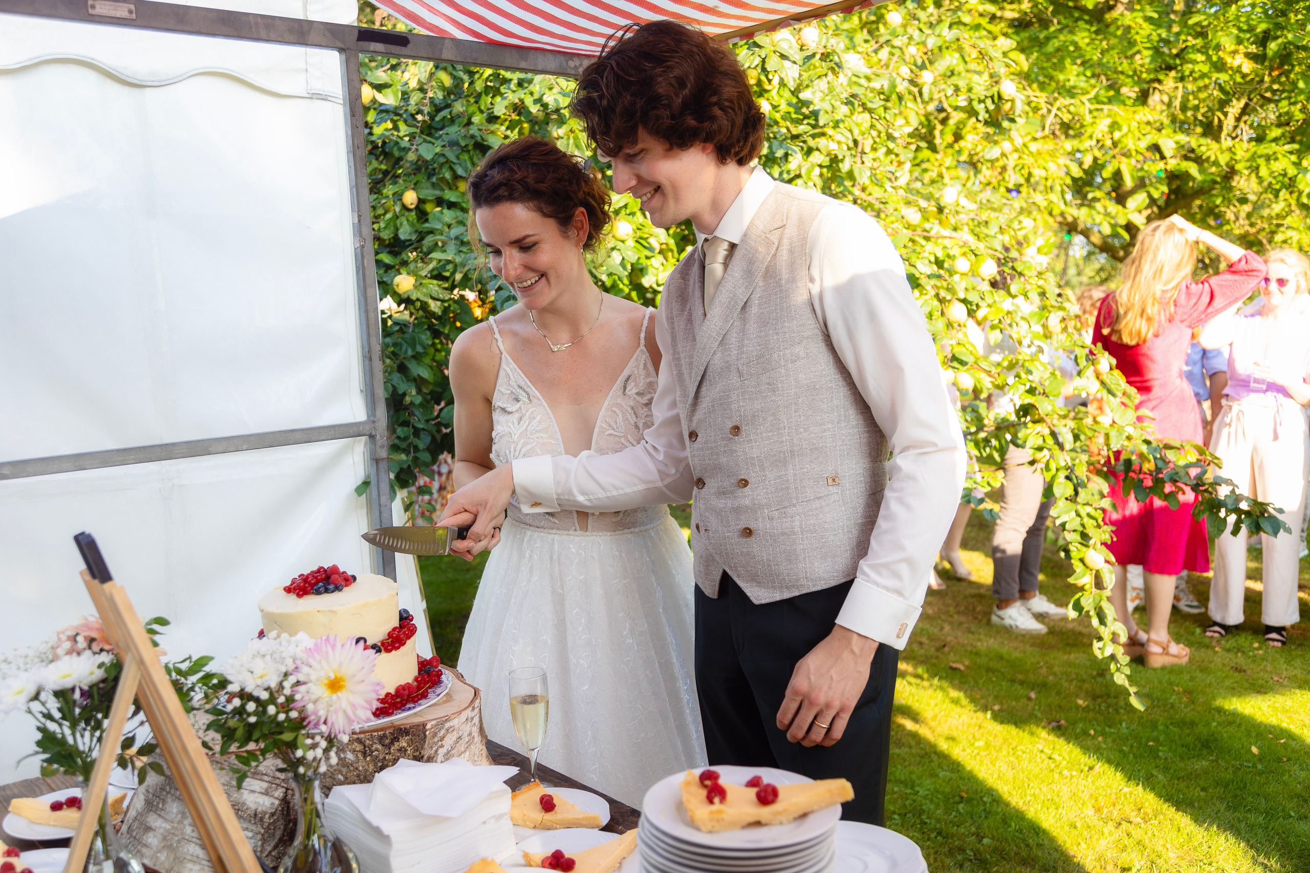 Bruiloft Overijssel. Familie en huwelijksfotograaf in Zwolle Overijssel
