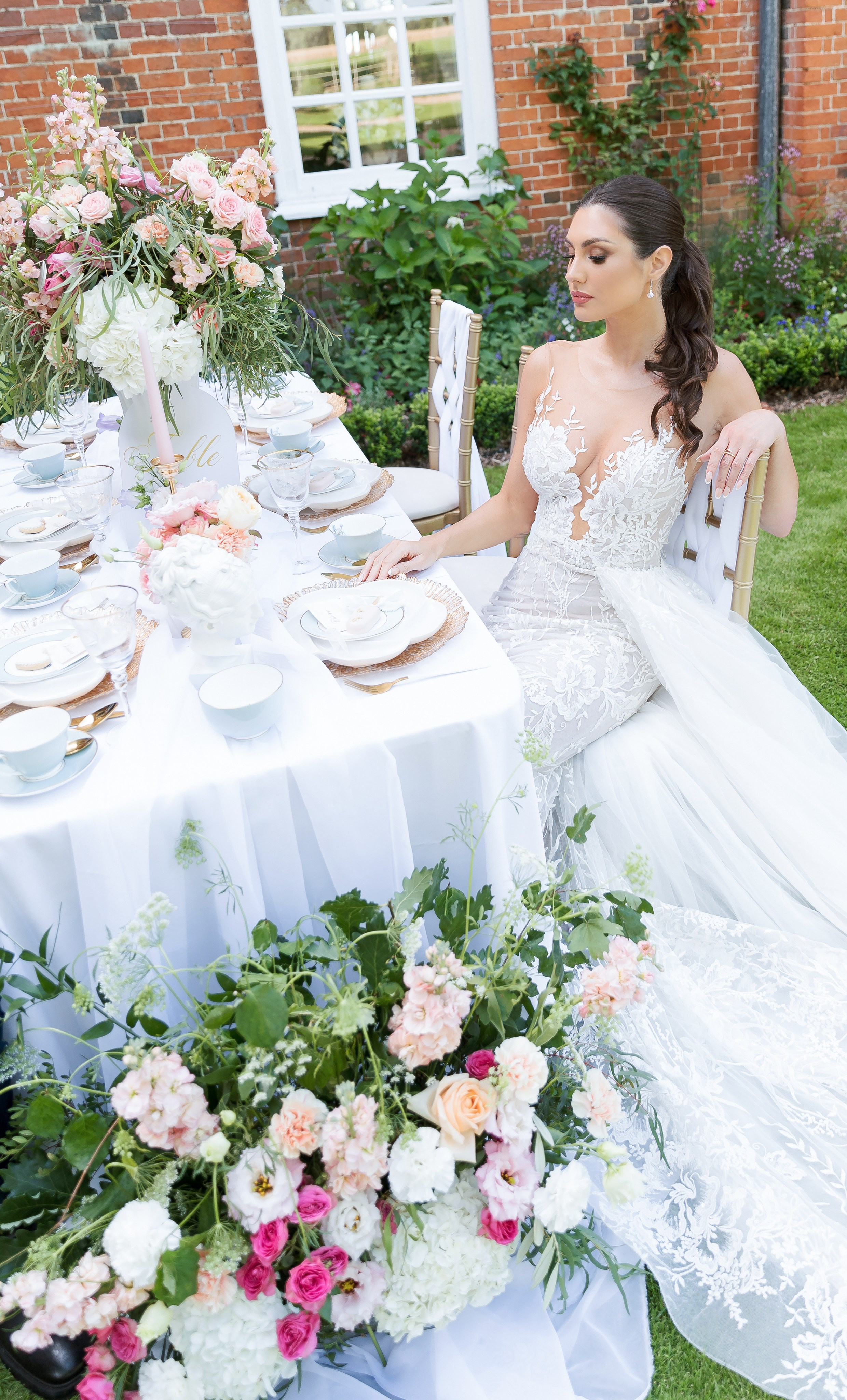 Regal Romance | Editorial Photoshoot at Gosfield Hall, London Estat. YES I DO PRODUCTION — Wedding photography&videography