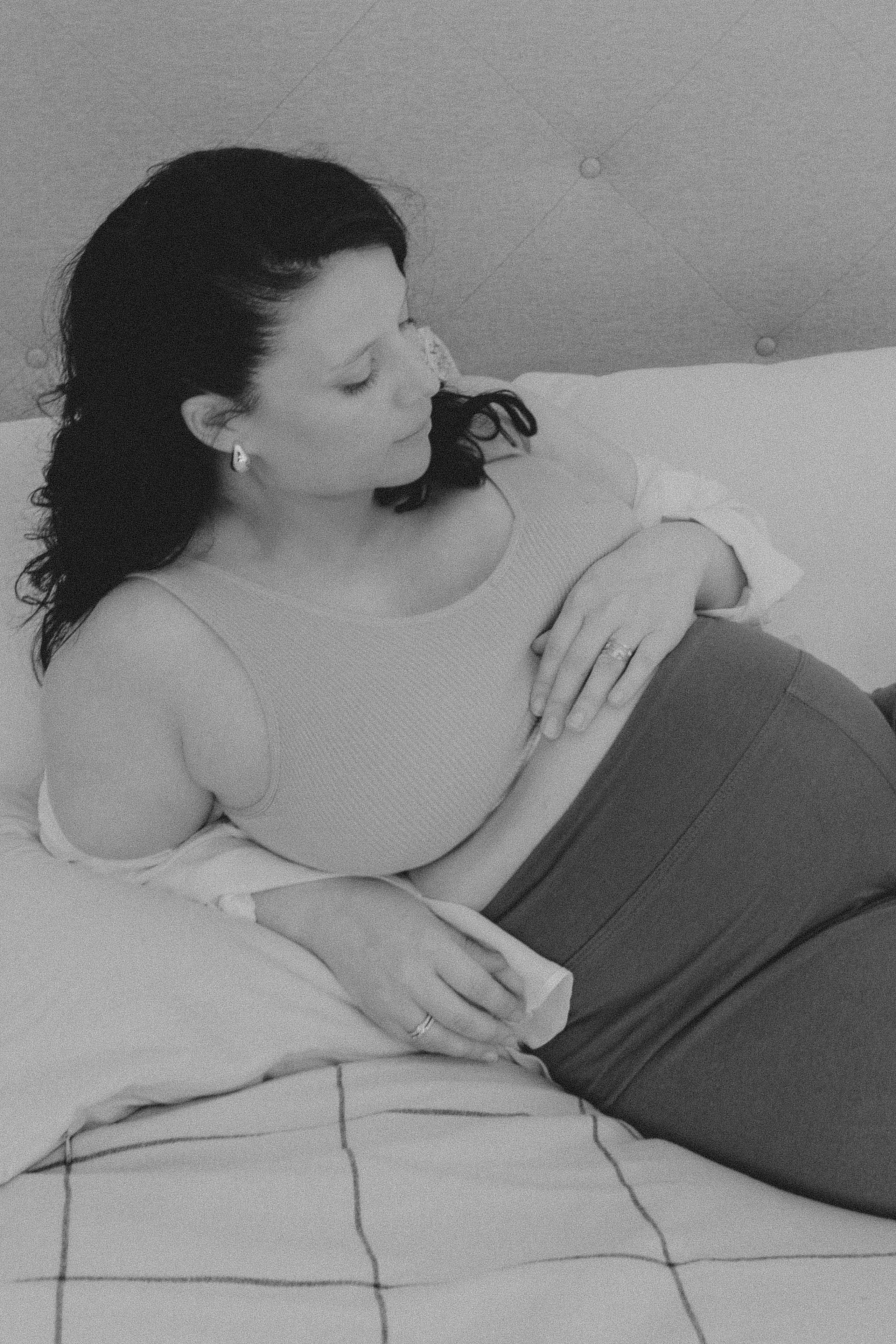 Sesión familiar embarazo. Fotografía profesional en Calafell - Elena Medvedeva