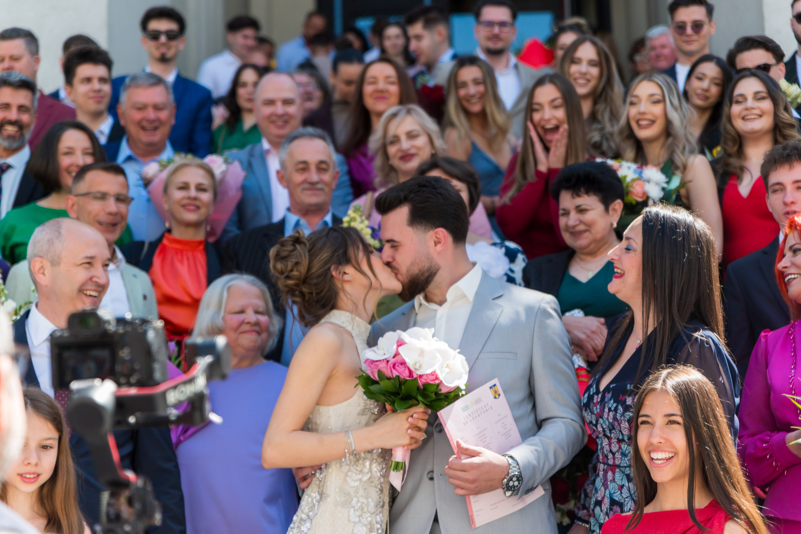 Cununie civilă piața Amzei. Wedding photographer from Bucharest Eugen Elisei