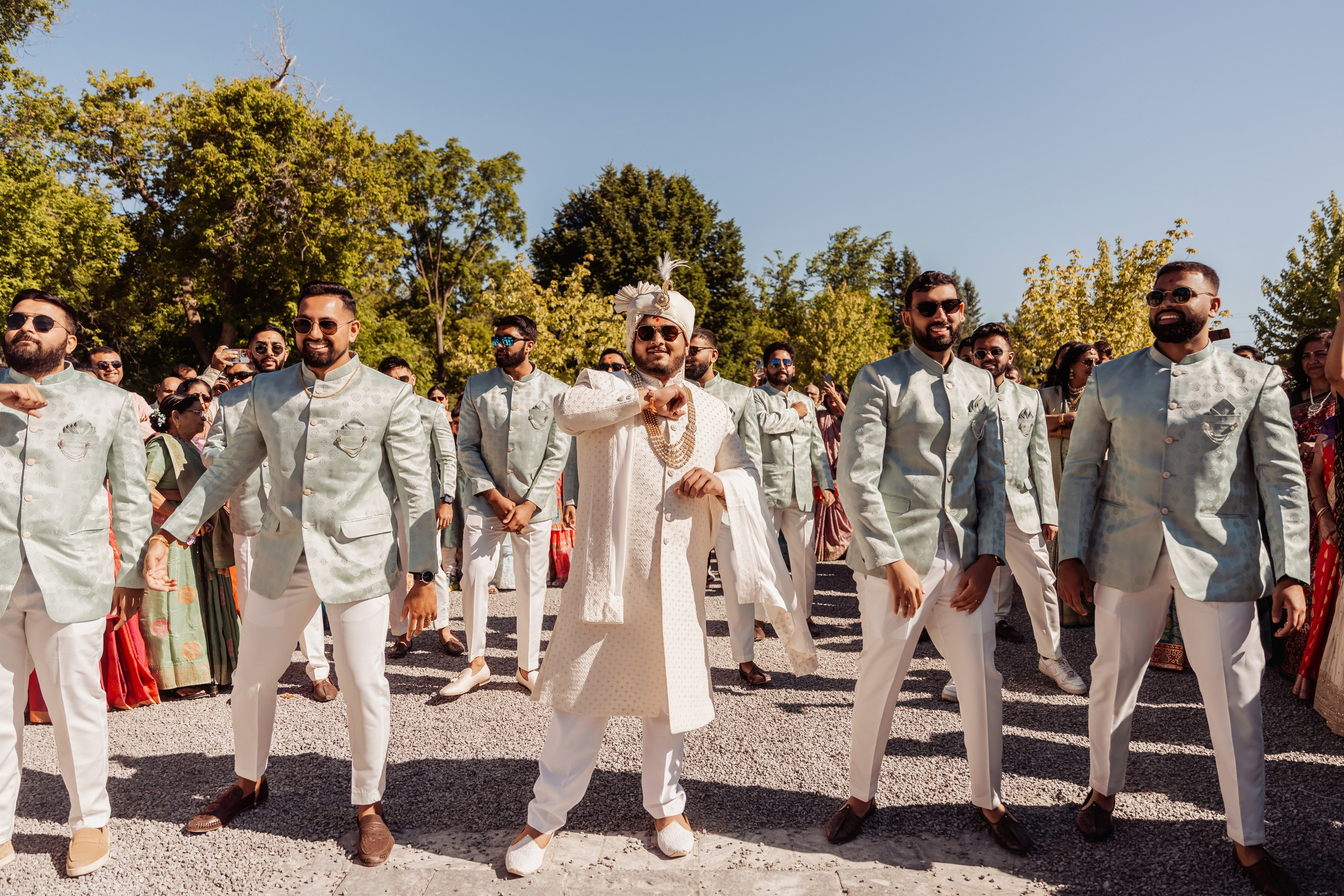 Darshil & Shailja. Wedding Photographer & Cinematographer studios