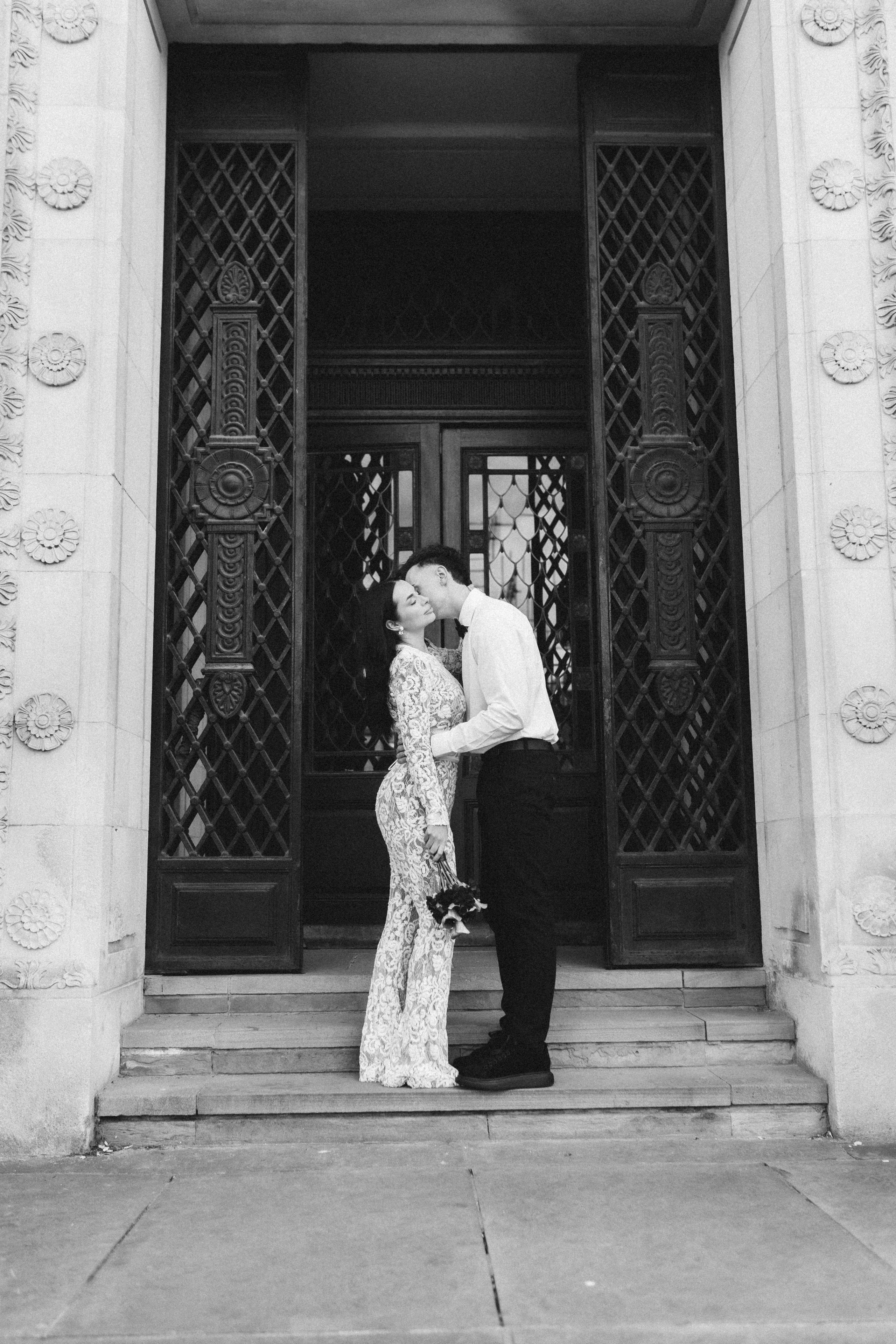 S&A. Wedding and Portrait Photographer Evie Moon