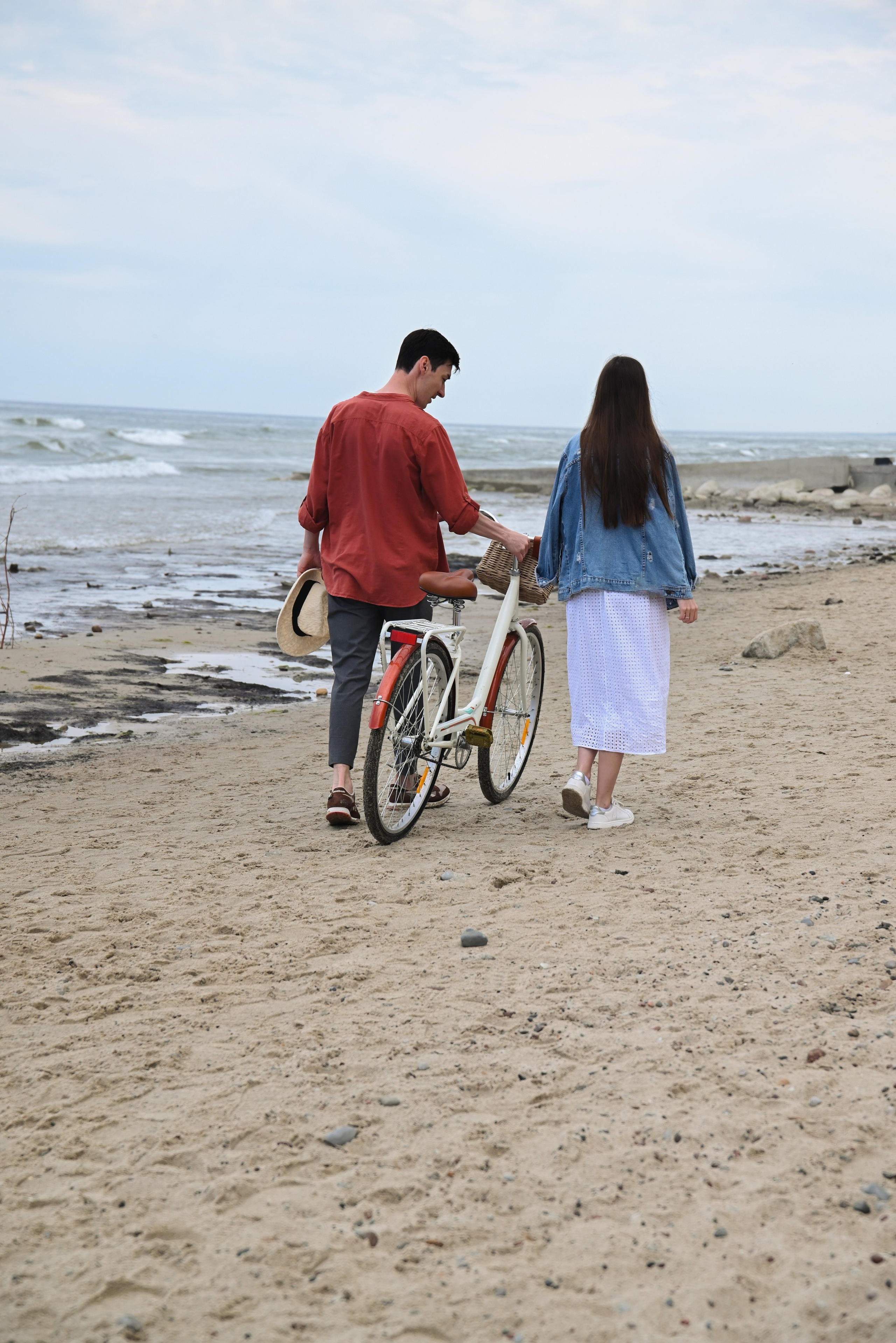 Love photography story on the riva of the see