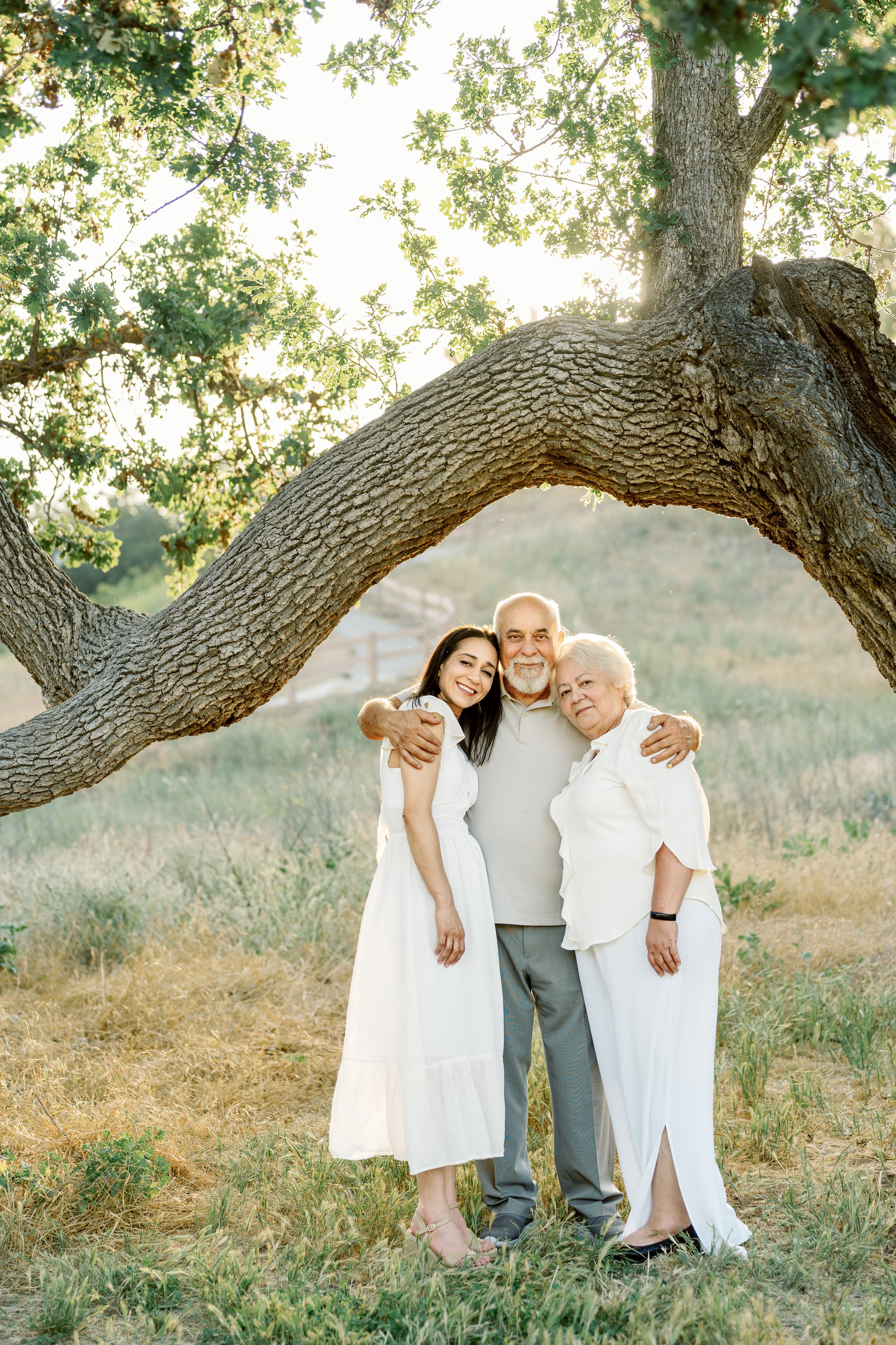 California, Los Angeles, Santa Clarita Family Photoshoot. Wedding Photography & Videography Team in California, Los Angeles, San Francisco, San Diego and Travel