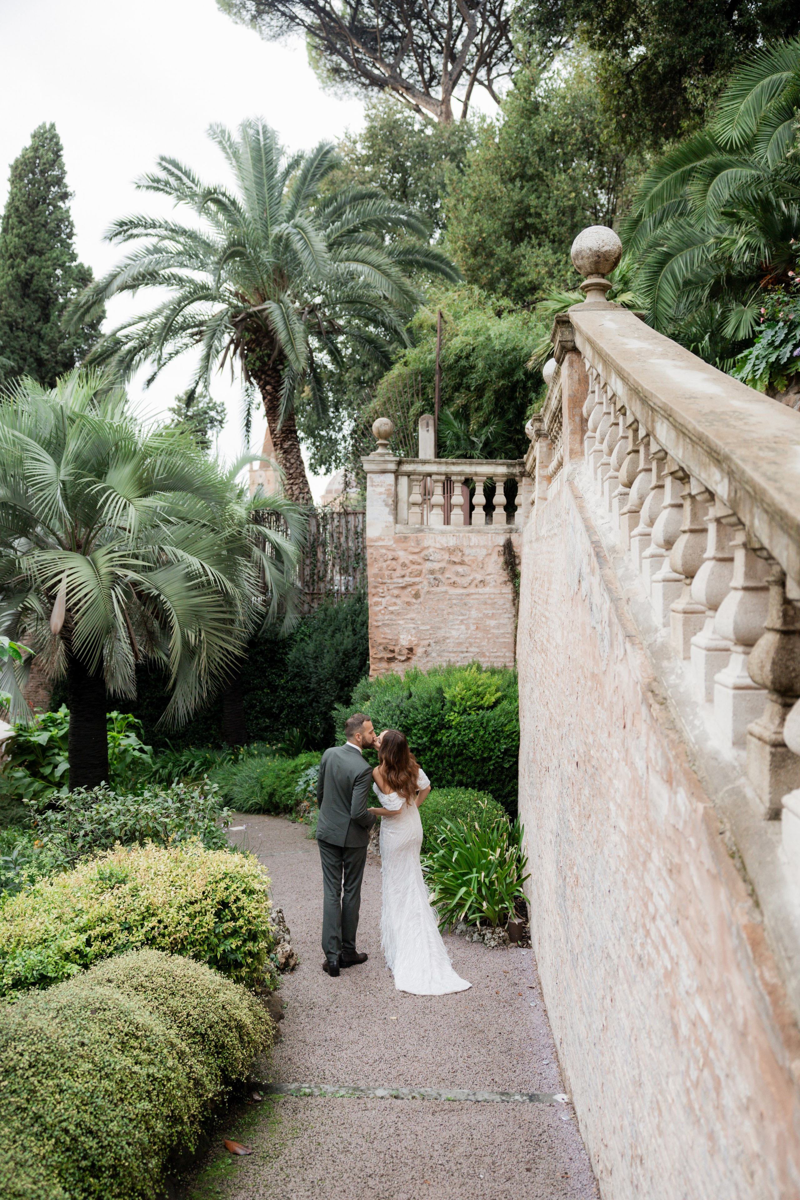 Bridal makeup & hairstyle services by Kate Lisi. Makeup artist and hairstylist in Rome Italy | Kate Lisi