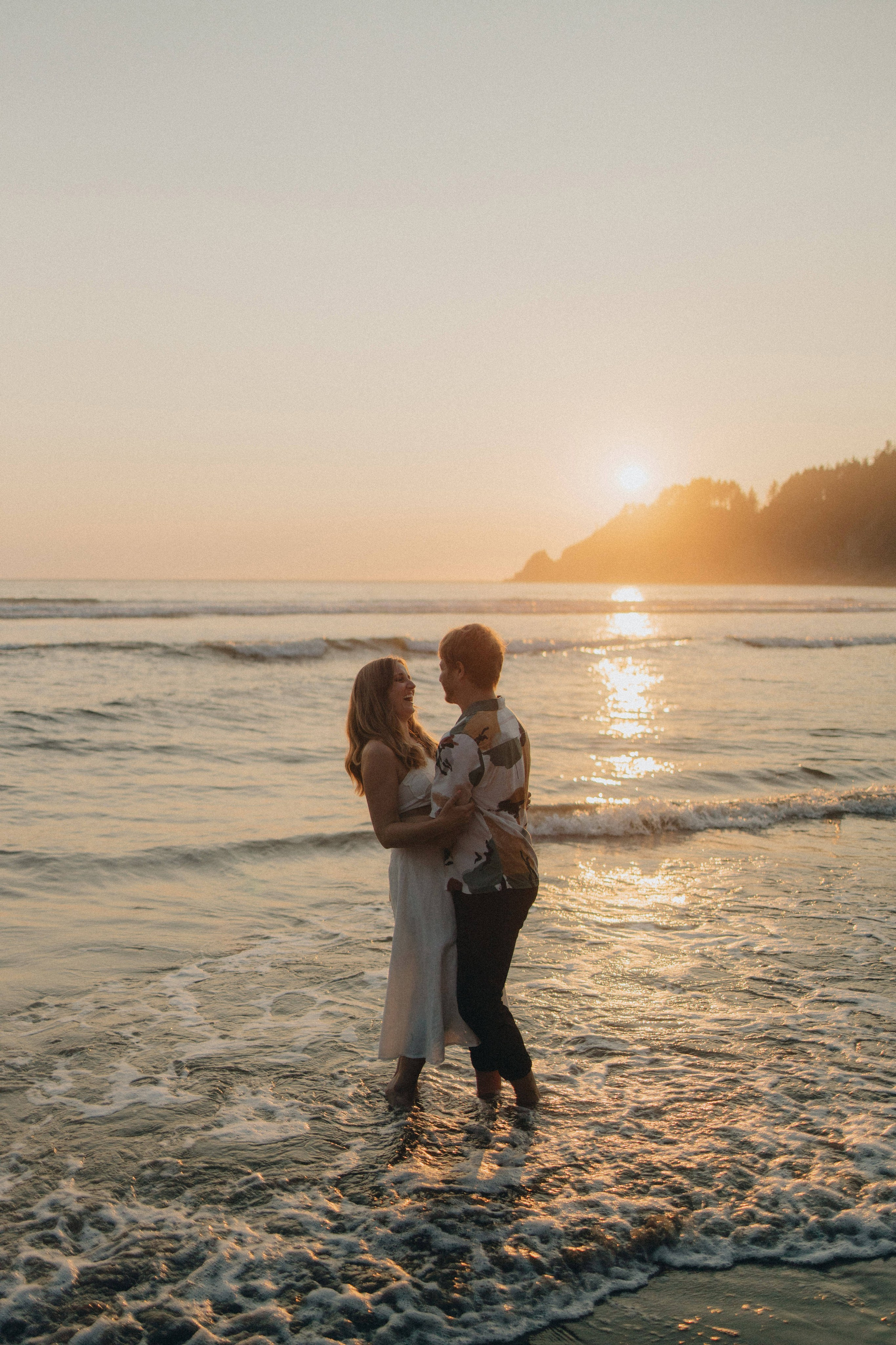 Engagement Photography at Cannon Beach | Jessie & Isaac's Session by Georgy Shishkin | Capturing Moments in Portland, Seattle, Bend & Oregon. Capturing Love in the Heart of the Pacific Northwes