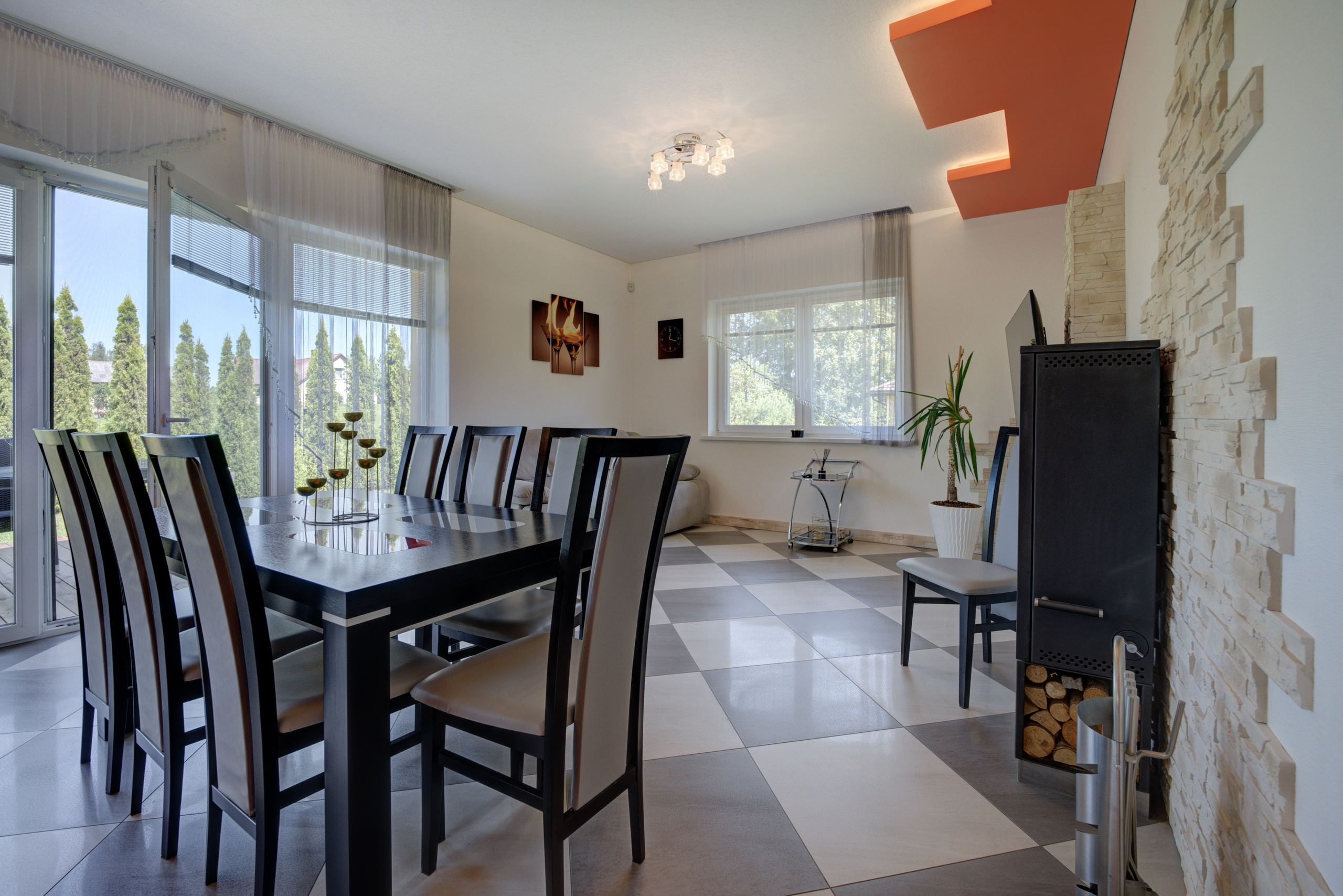 Žudiškių k. Ežero g. 70, Rešes sen. Elina Sapiega fotografė Vilniuje