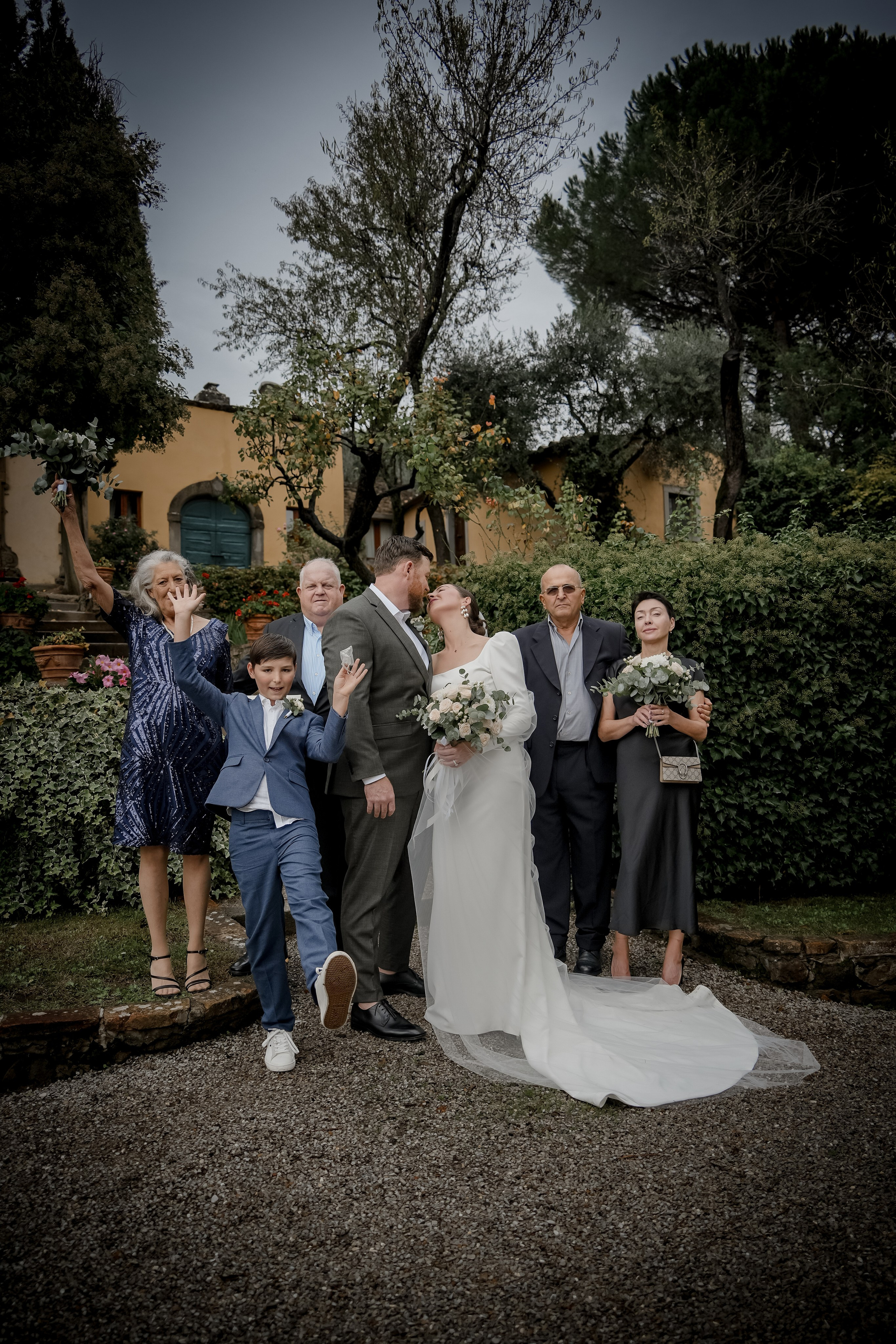 Elopment in Cortona. Villa Falconiere. Wedding Photographer in Italy