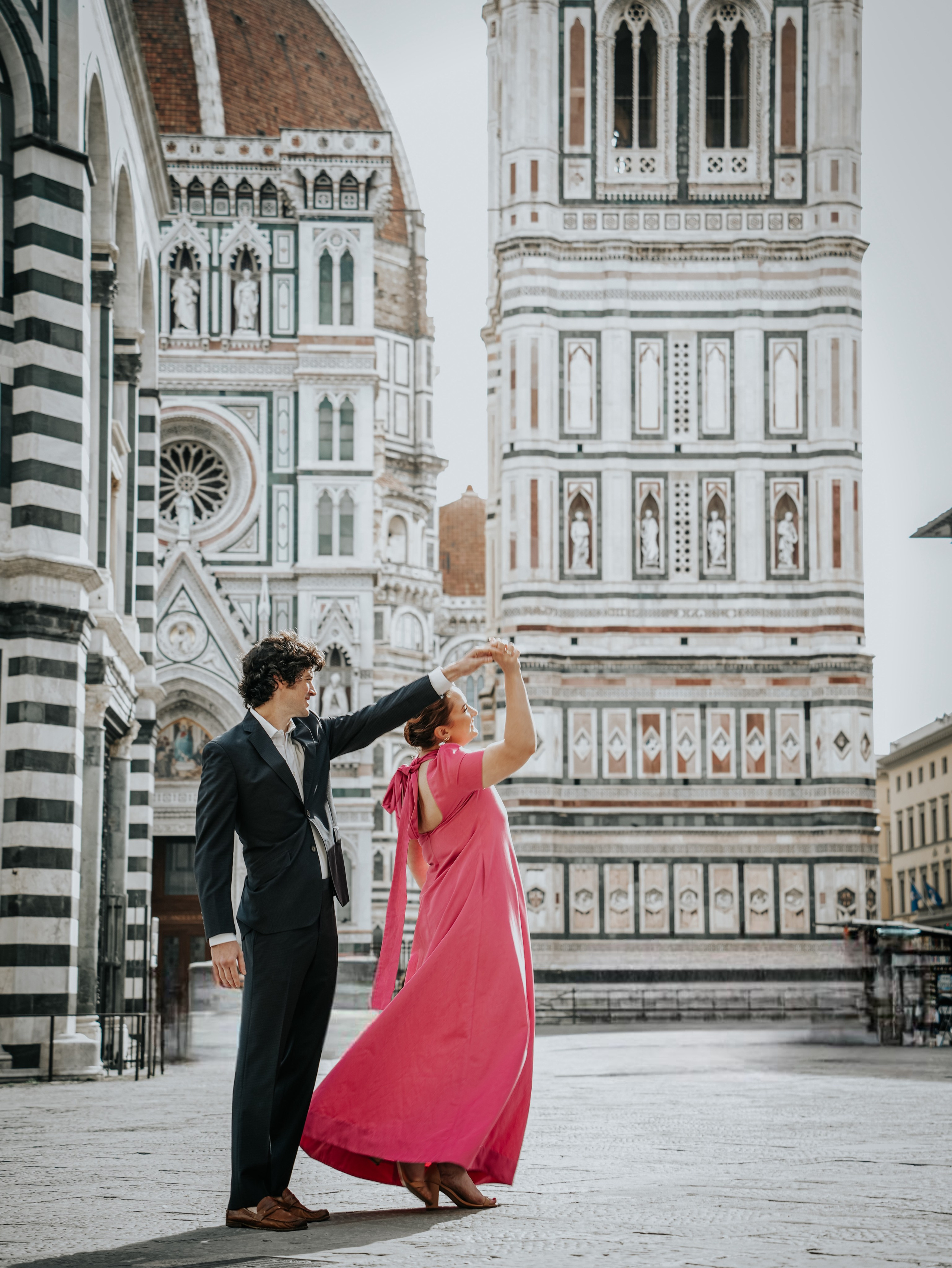 Engagement & Pre-Wedding Photoshoot in Florence. Wedding Photographer in Italy
