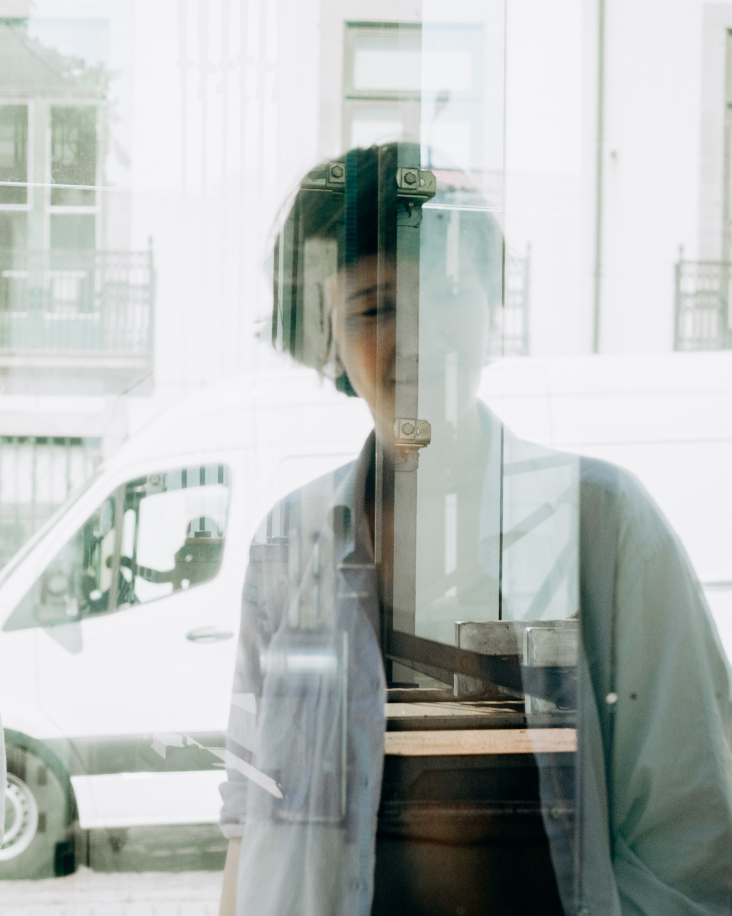 ASSA. A SMALL WALKING IN PORTO. Anastasiia Antoniuk portrait, family and couple photographer, Portugal