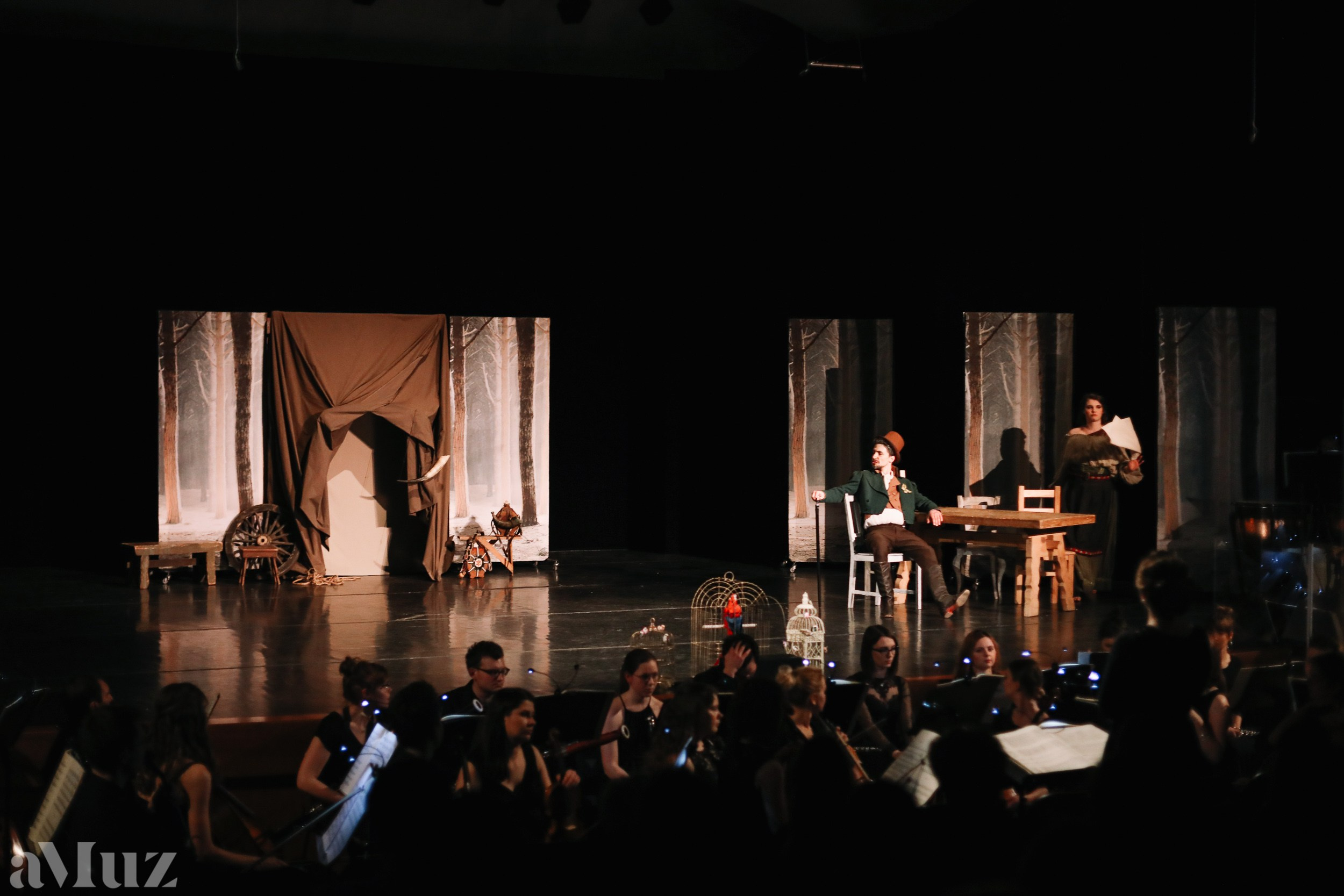 Opera Łąkowa. Fotograf Ślubny Warszawa - Sesje Biznesowe Rodzinne Eventy