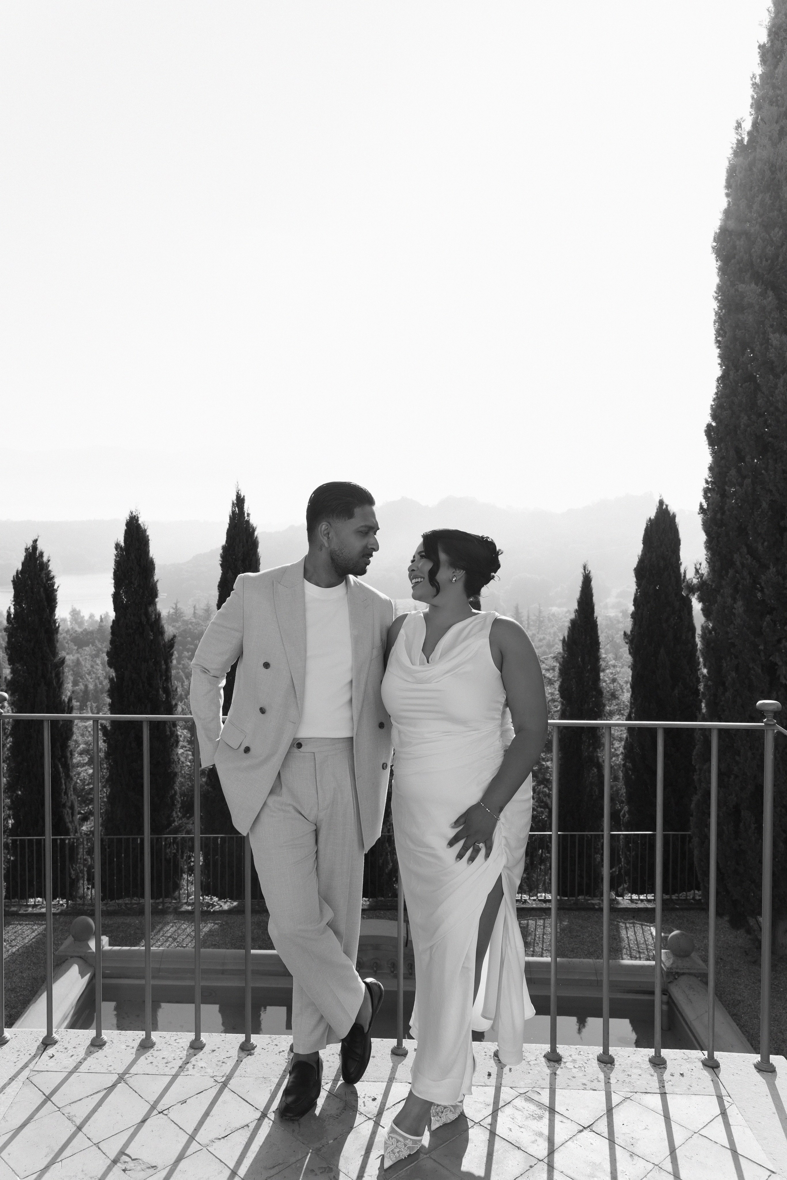 Pre-wedding in Tuscany. Wedding photographer Italy