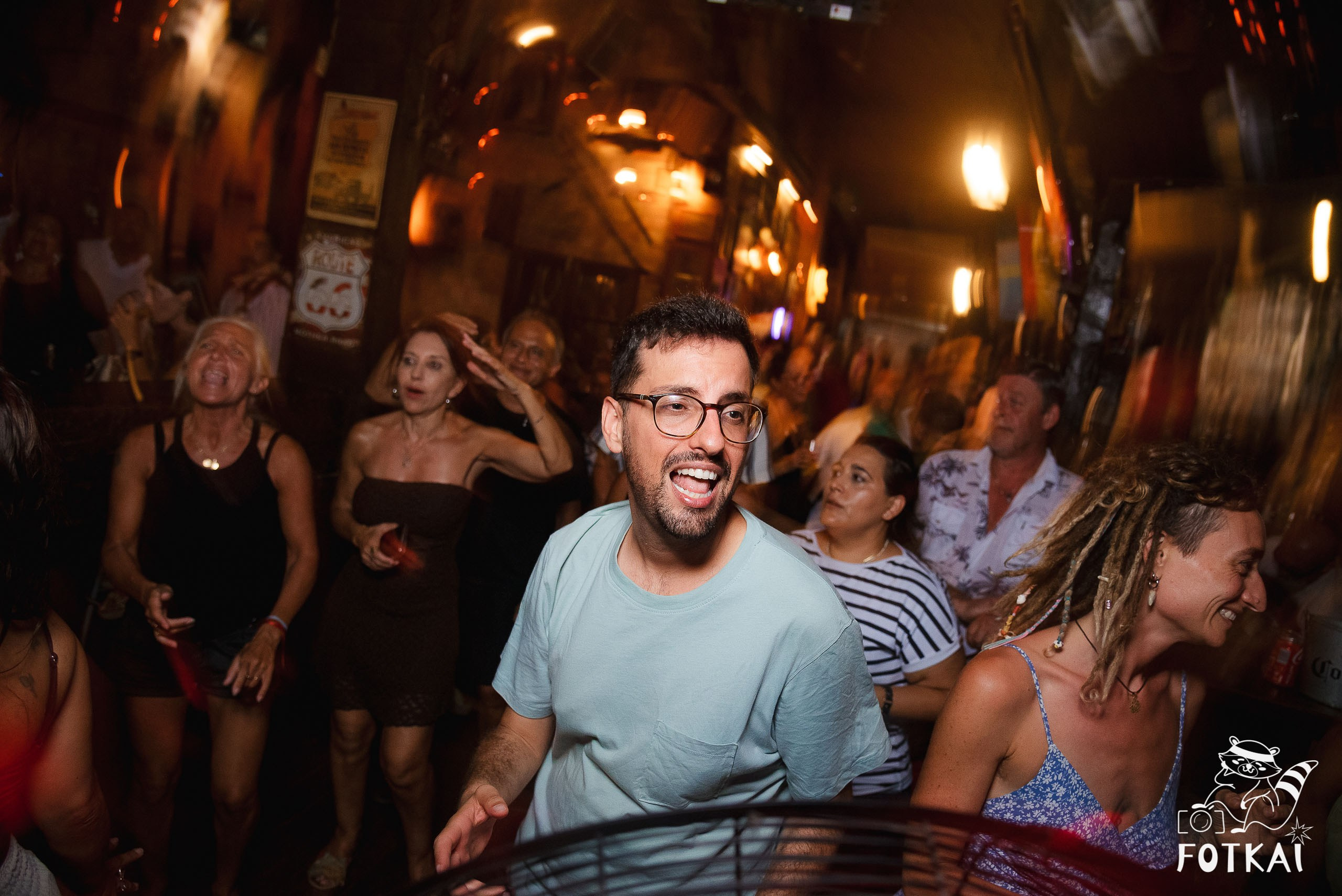 Los Ekilibristas en El Paso Rock Bar Torrevieja: Reportaje fotográfico 16.08.25 | FOTKAI